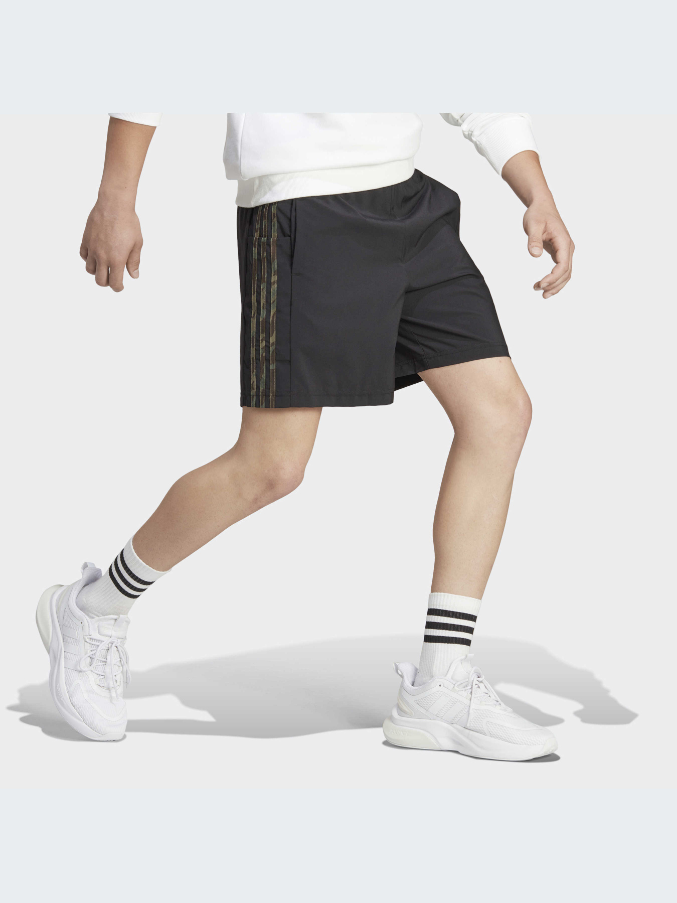 Шорты Adidas модель IC1493-KZ Фото