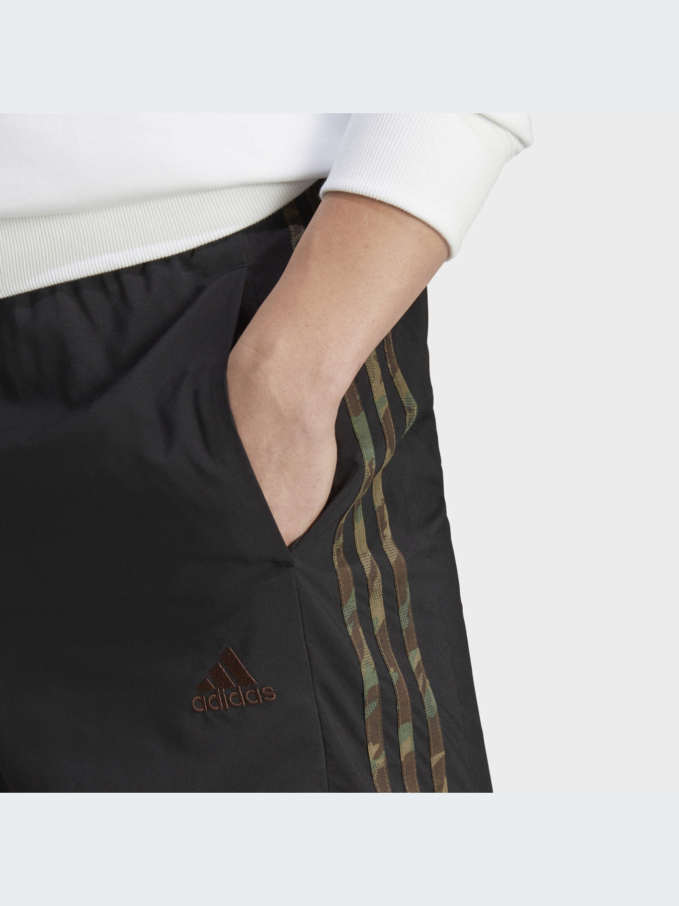 Шорты Adidas модель IC1493-KZ Фото