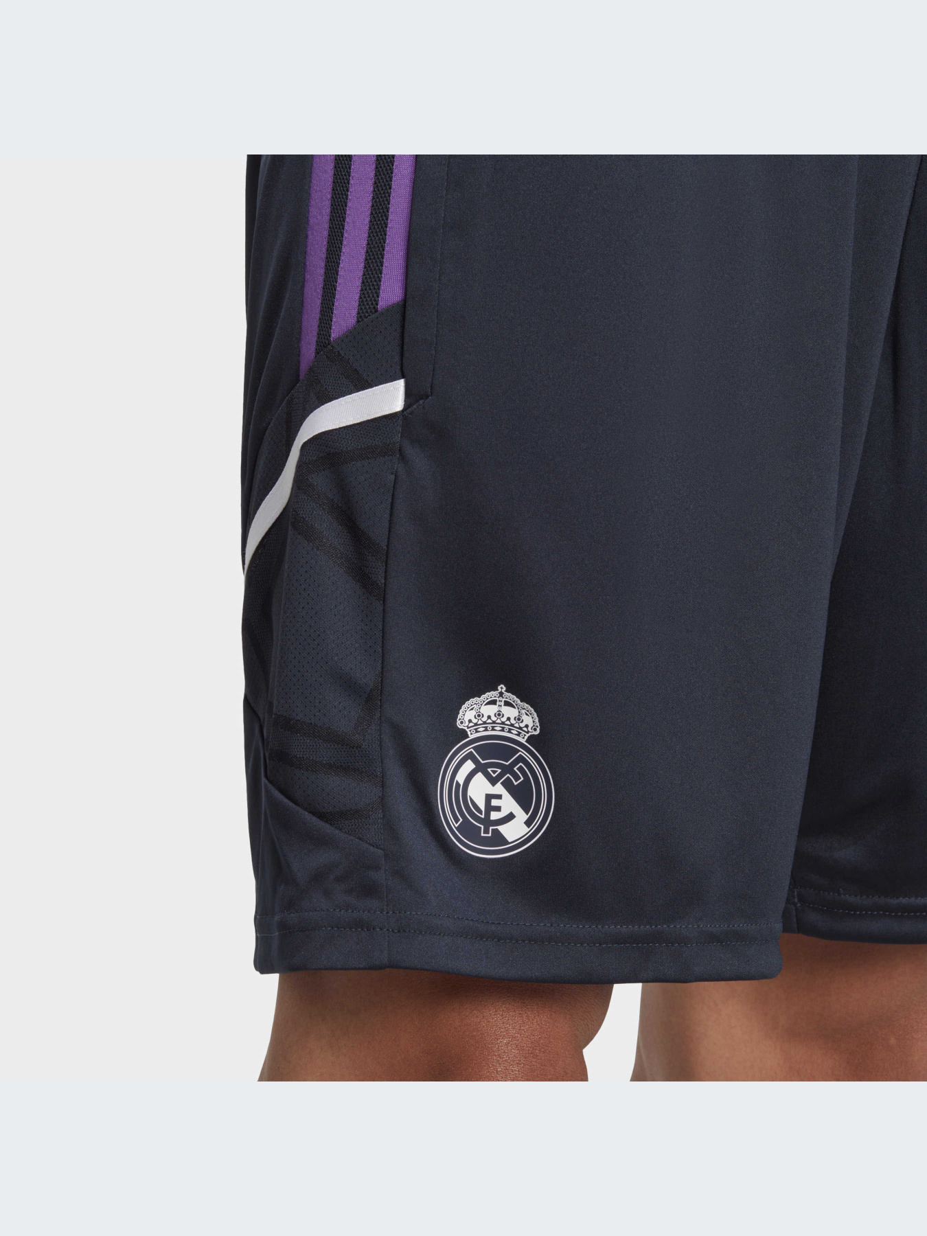 Шорты Adidas модель HT8800-KZ Фото