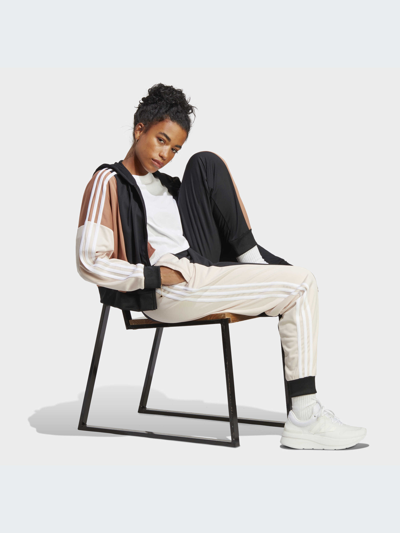 Костюмы Adidas модель IC0396-KZ Фото