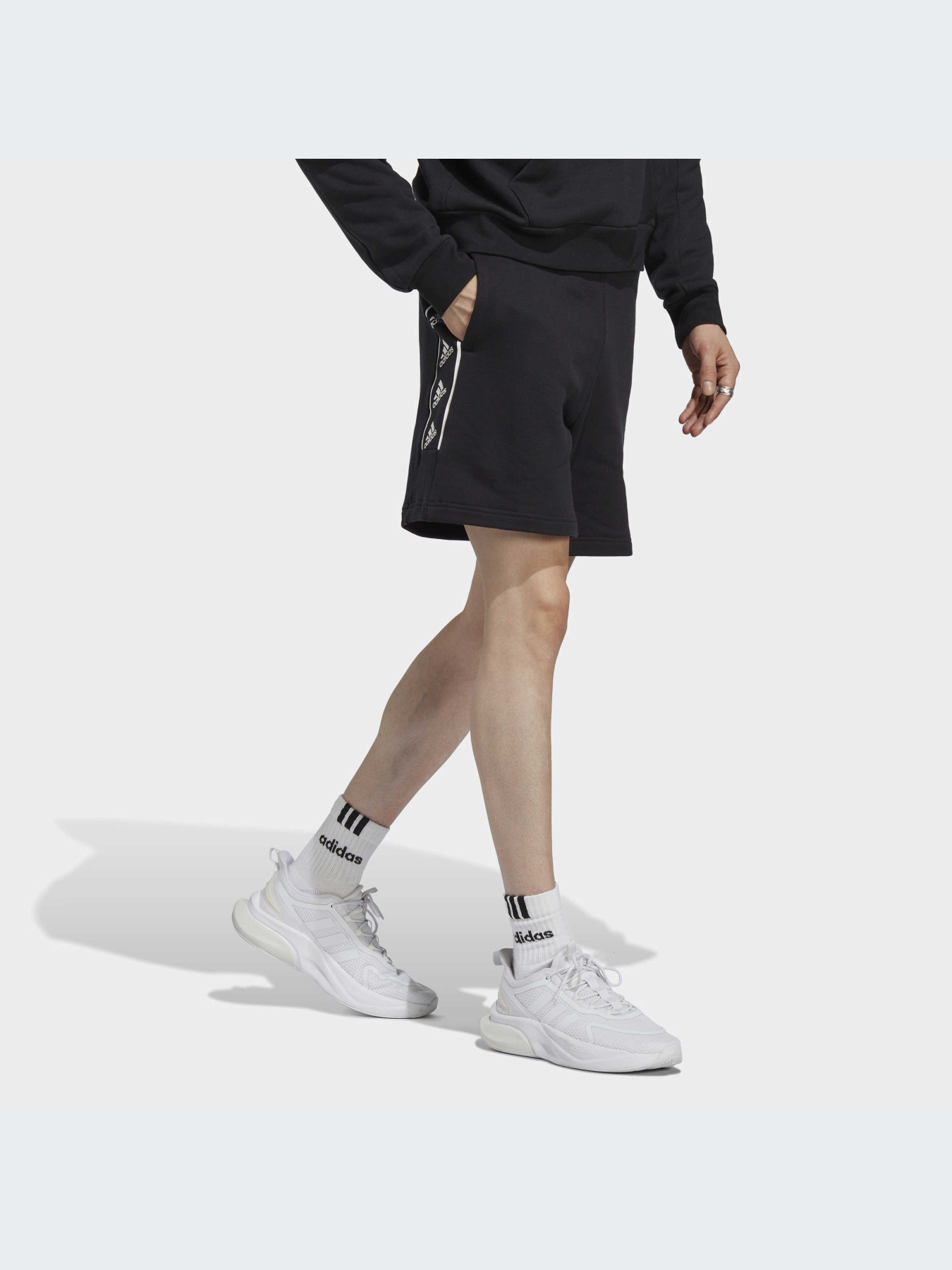 Шорты Adidas модель IC6815-KZ Фото