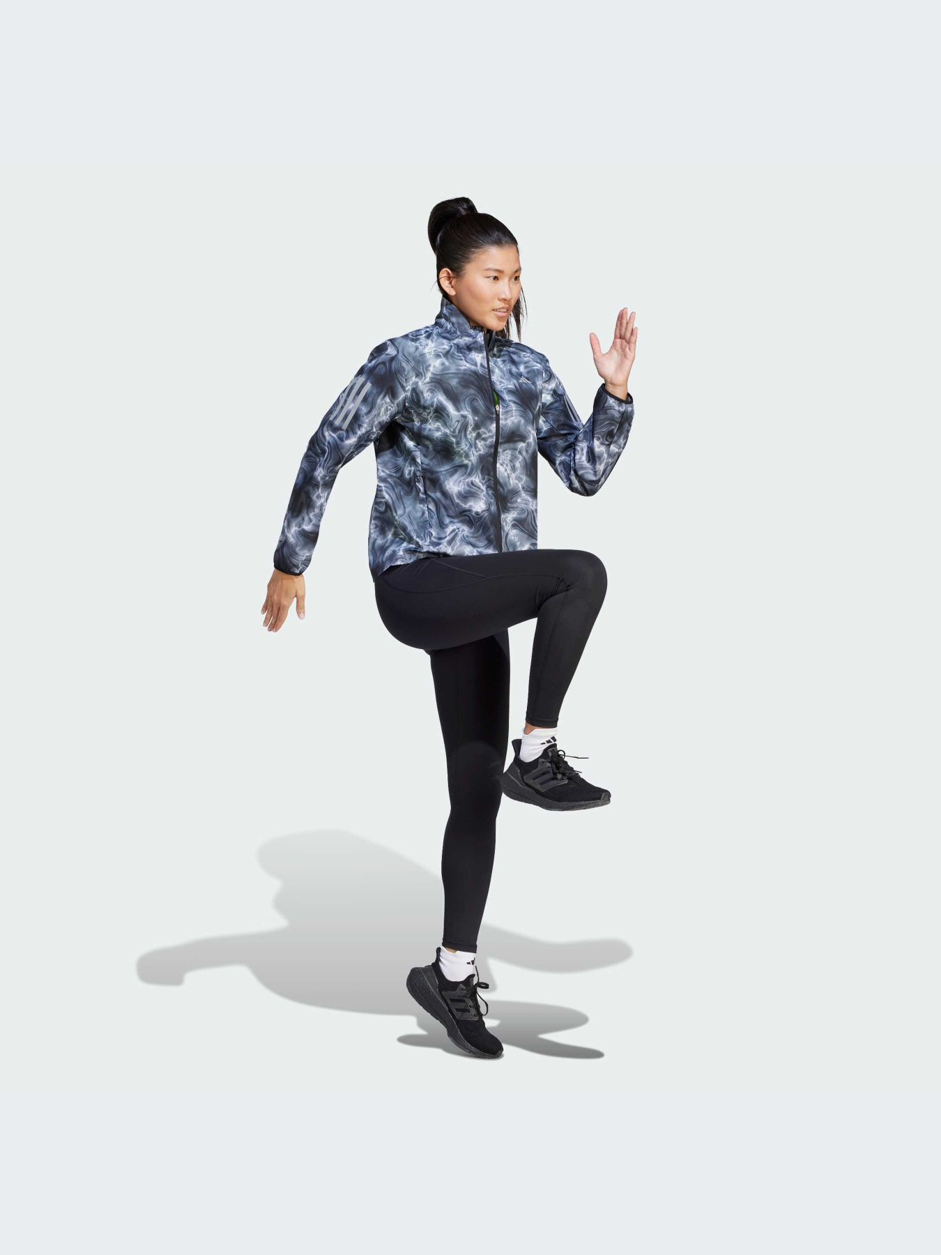 Куртки и дубленки Adidas модель IJ5427-KZ Фото