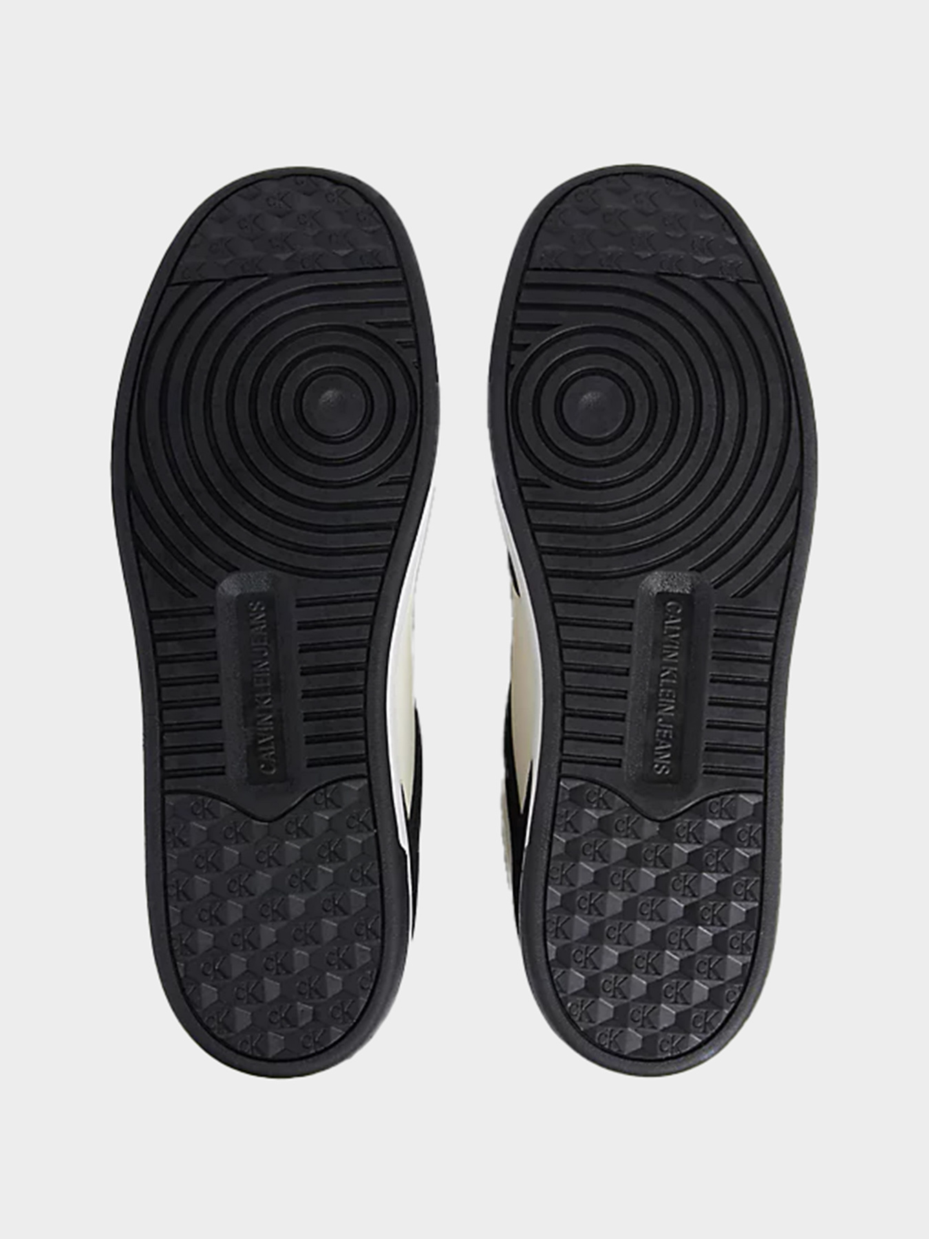 Кроссовки Calvin Klein модель YM0YM00783-00W Фото