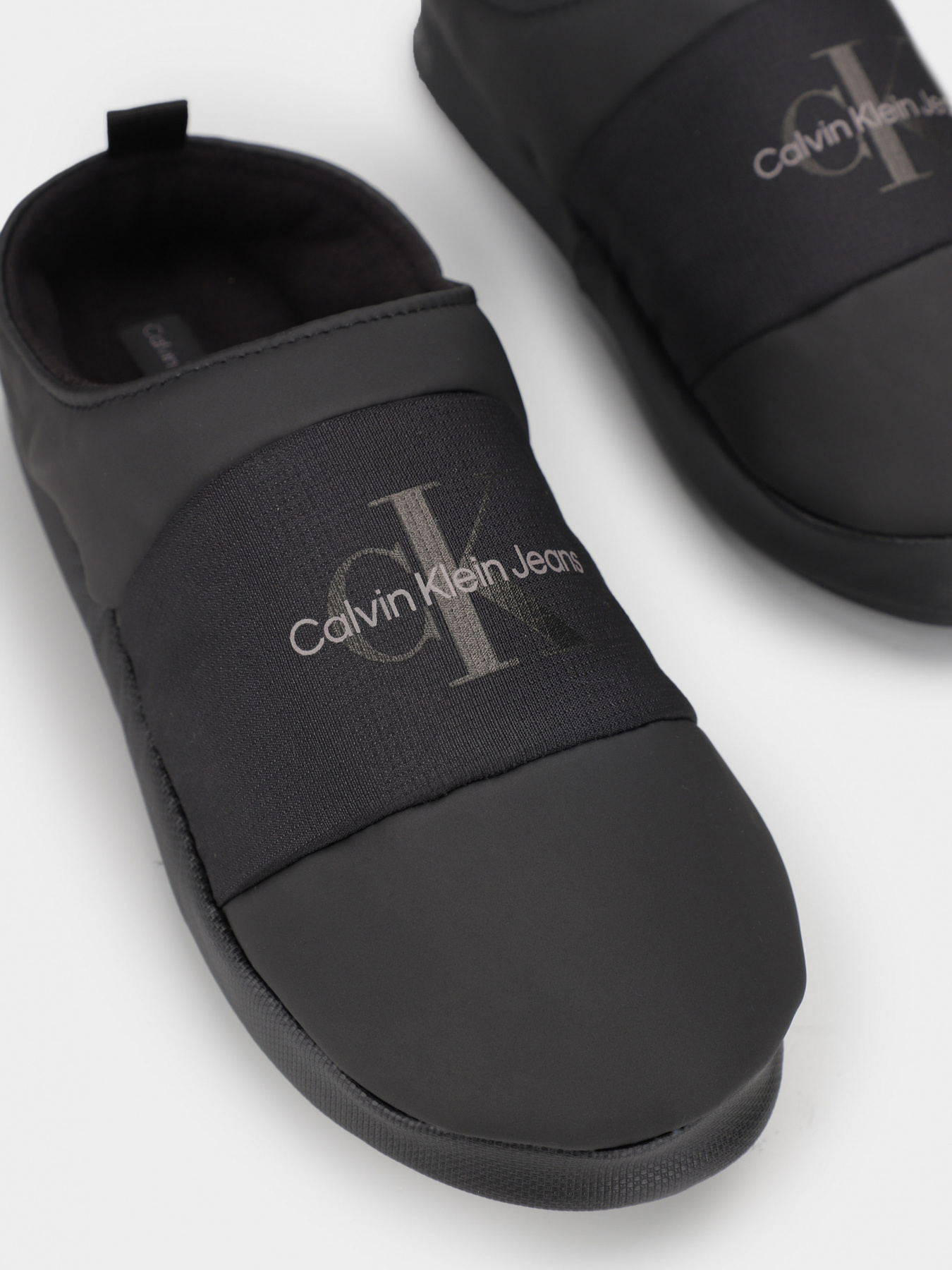 Тапки Calvin Klein модель YM0YM00840-0GT Фото