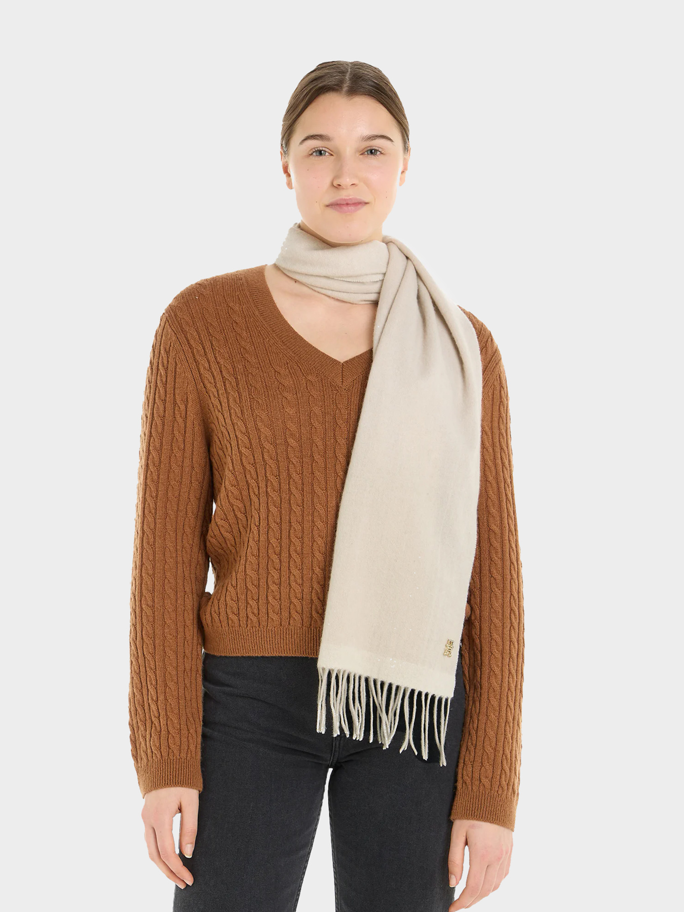 Шарфы и платки Tommy Hilfiger модель AW0AW15344-0F5 Фото