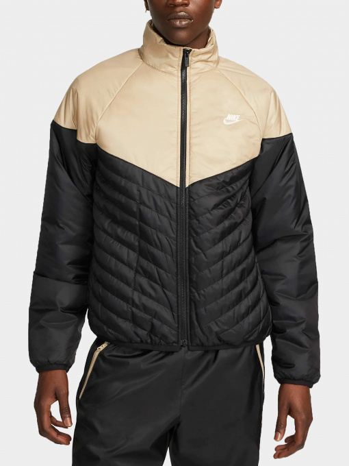 Куртки и дубленки NIKE модель FB8195-011 Фото