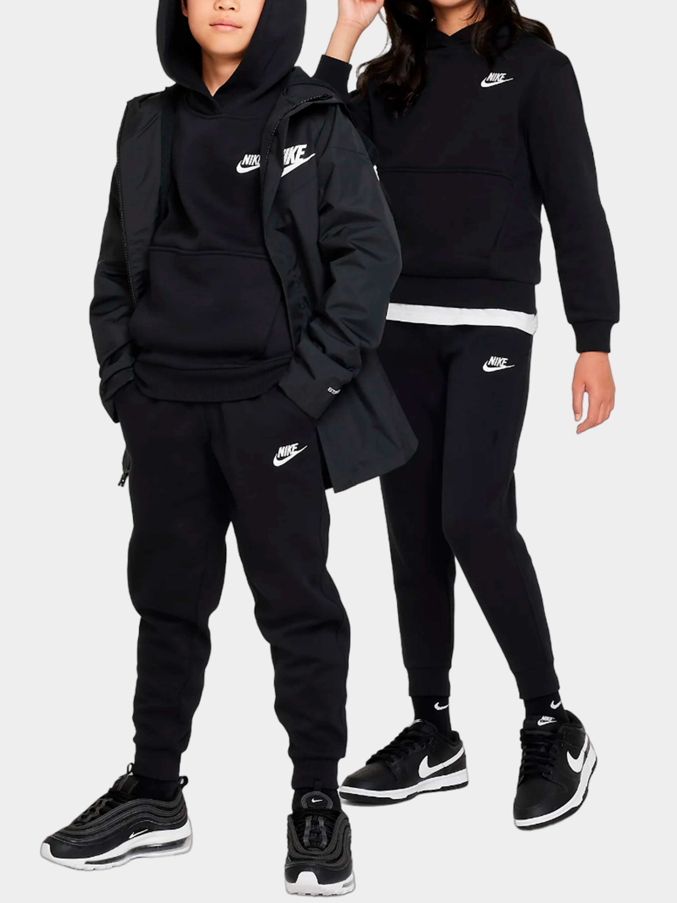 Брюки NIKE модель FD3008-010 Фото