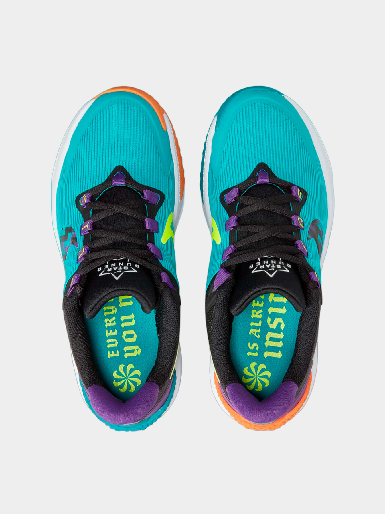 Кроссовки NIKE модель FJ1805-300 Фото