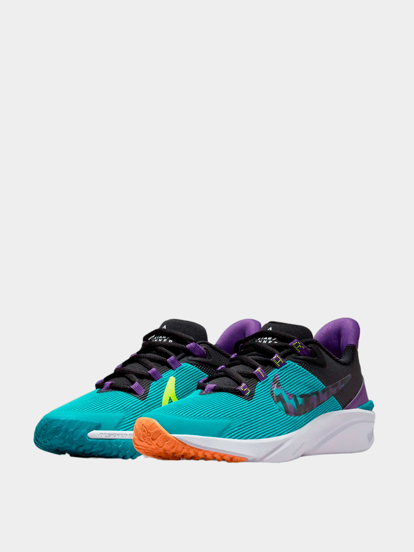 Кроссовки NIKE модель FJ1805-300 Фото