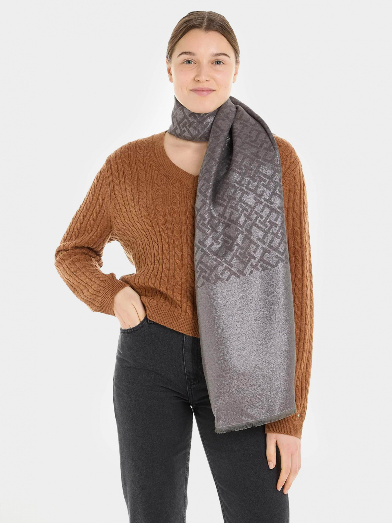 Шарфы и платки Tommy Hilfiger модель AW0AW15333-P4A Фото