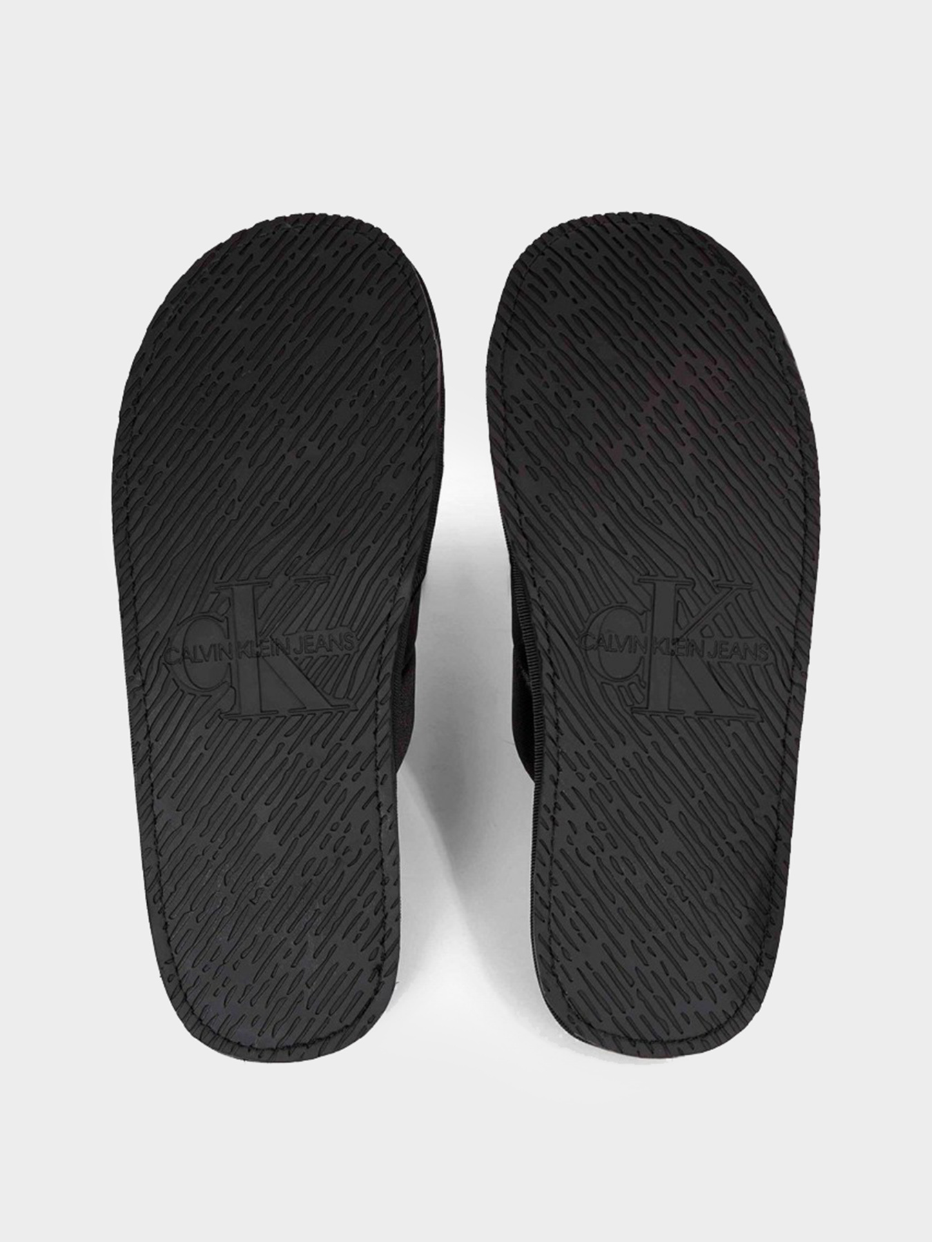 Тапки Calvin Klein модель YM0YM00757-0GT Фото