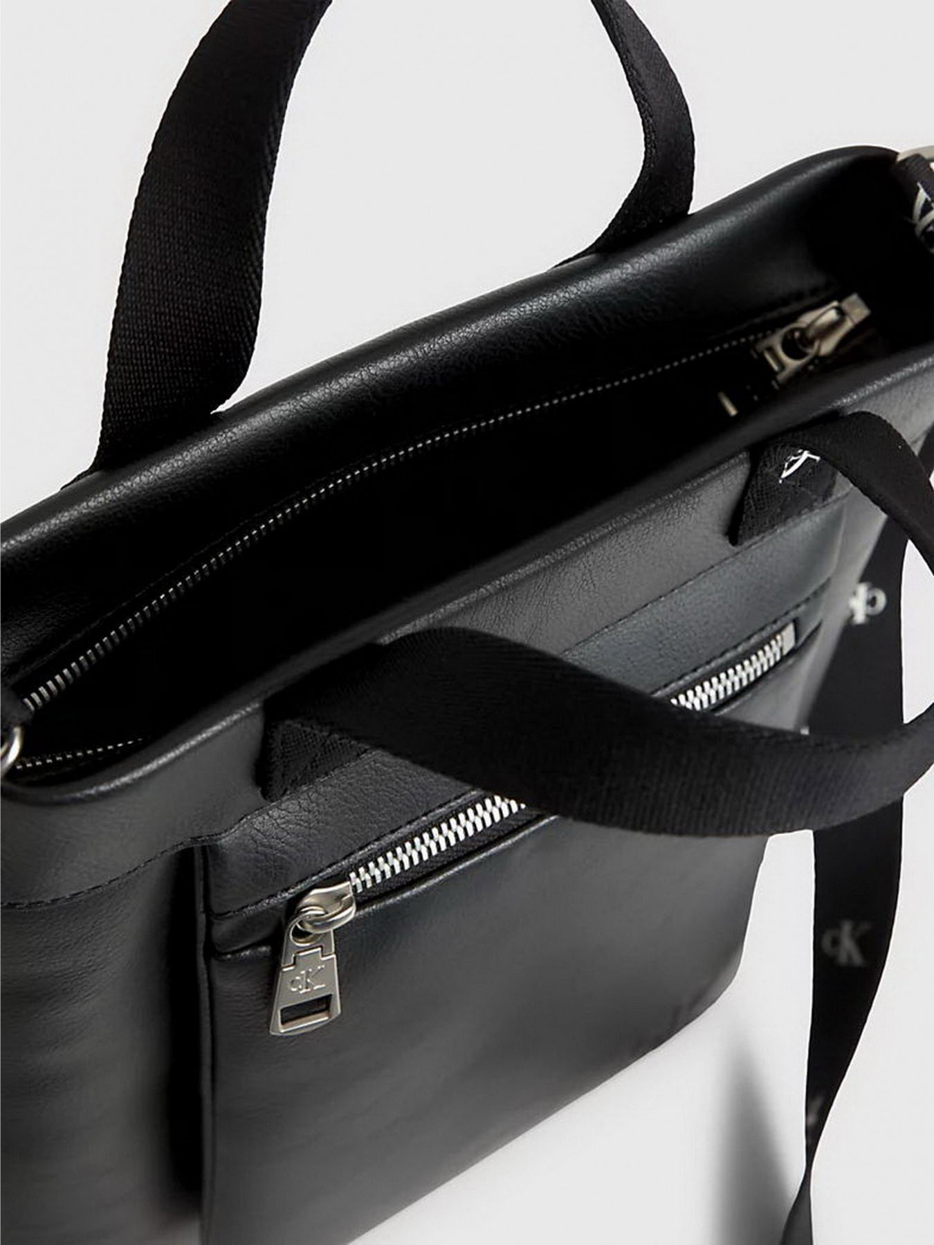Сумки Calvin Klein модель K60K611194-BDS Фото