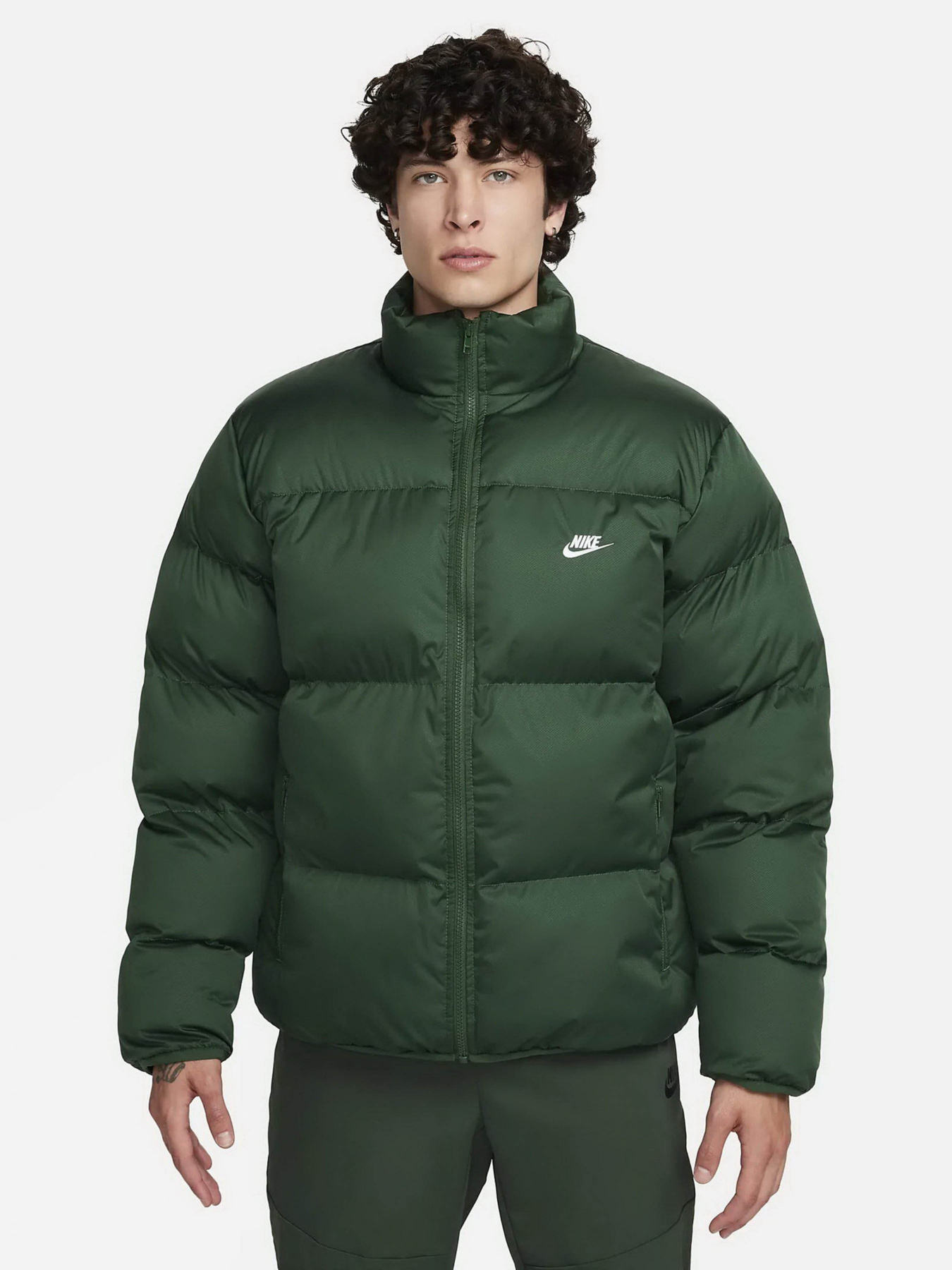 Куртки и дубленки NIKE модель FB7368-323 Фото