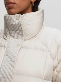 Куртки и дубленки NIKE модель FB7670-104 Фото