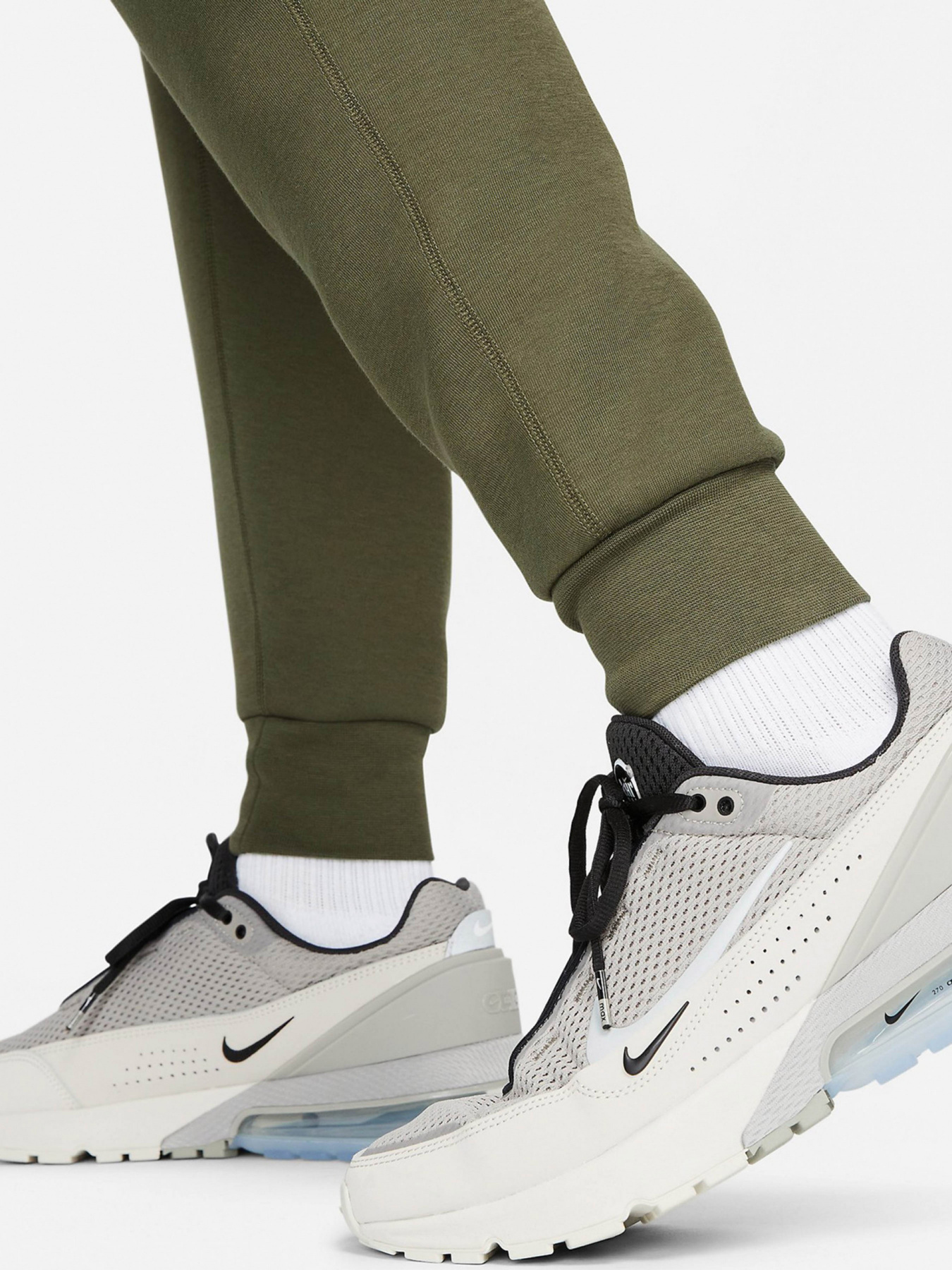 Брюки NIKE модель FB8002-222 Фото