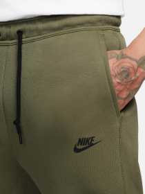 Брюки NIKE модель FB8002-222 Фото