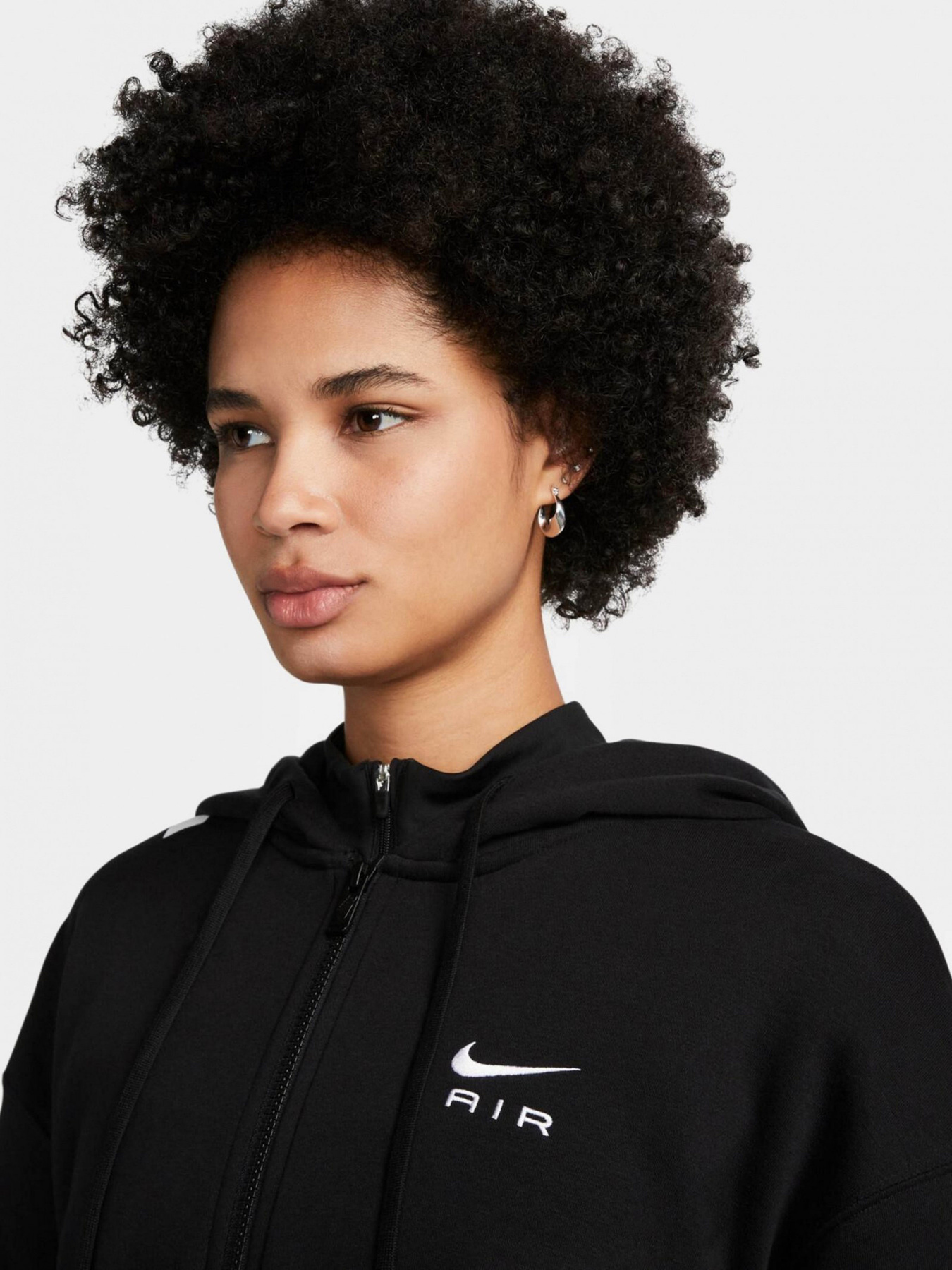 Худи и свитшоты NIKE модель FB8047-010 Фото