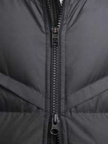 Куртки и дубленки NIKE модель FB8189-010 Фото