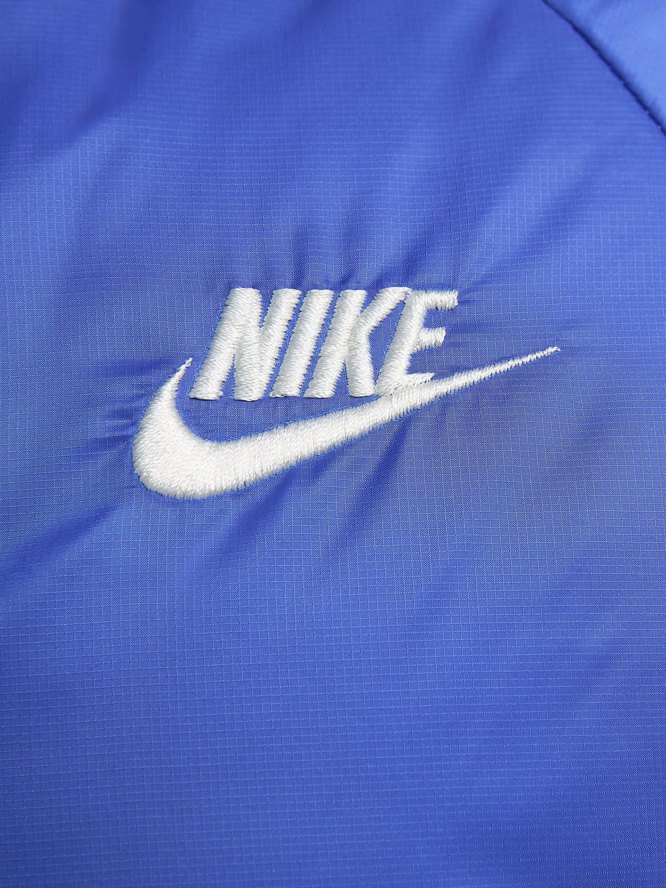 Куртки и дубленки NIKE модель FB8195-410 Фото
