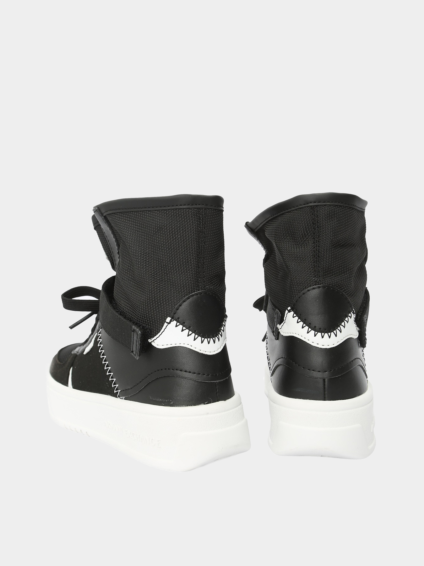 Кеды Armani Exchange модель XDZ031-XV729-S277 Фото