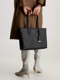 Сумки Calvin Klein модель K60K610736-BAX Фото