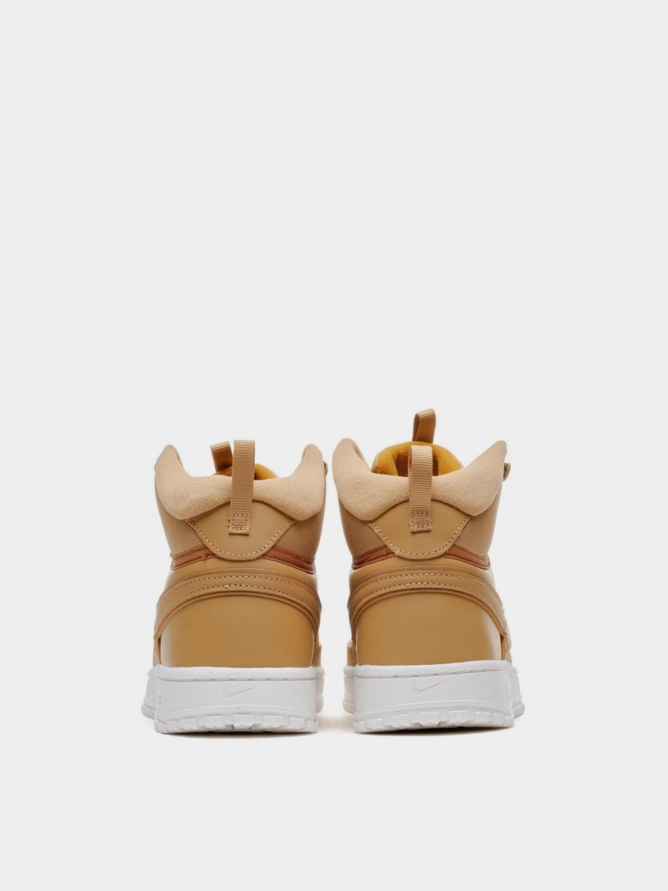 Кроссовки NIKE модель DR7882-700 Фото