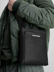 Сумки Calvin Klein модель K50K510803-BAX Фото