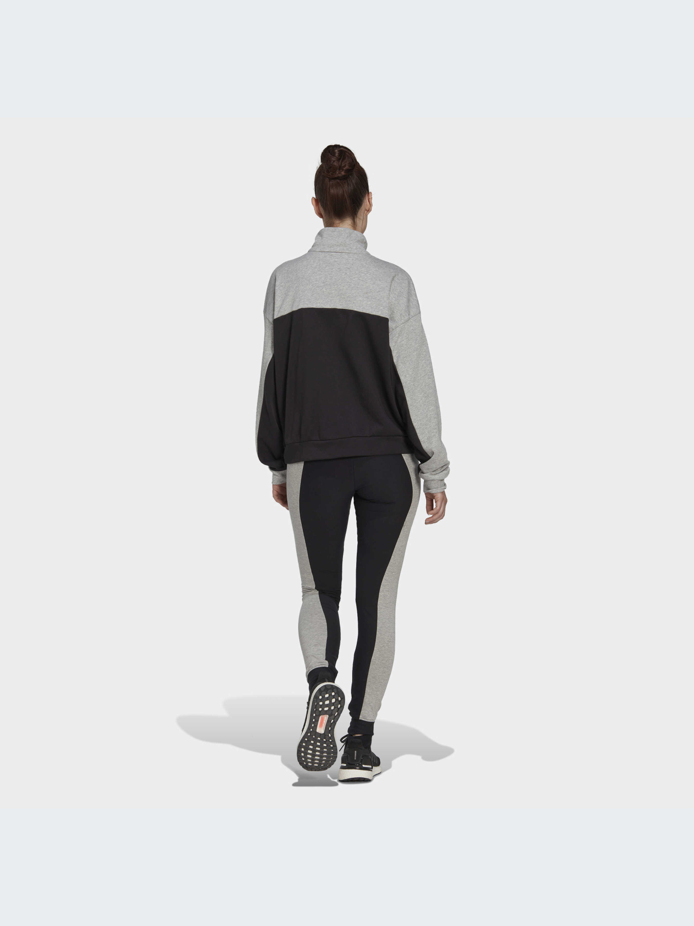 Костюмы Adidas модель HK0458-KZ Фото
