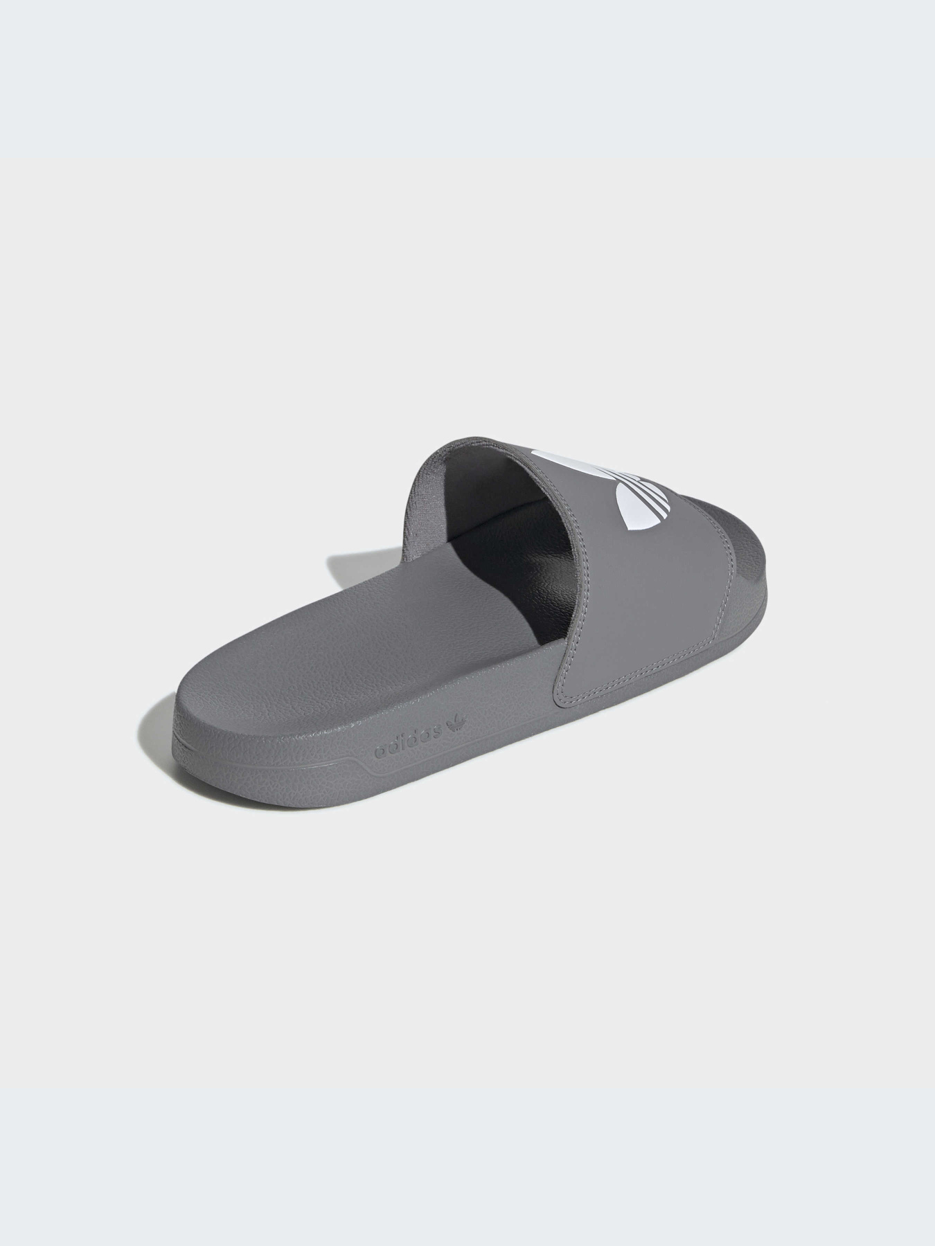 Шлёпанцы Adidas Adilette модель FU7592-KZ Шлёпанцы Adidas Adilette модель FU7592-KZ Фото