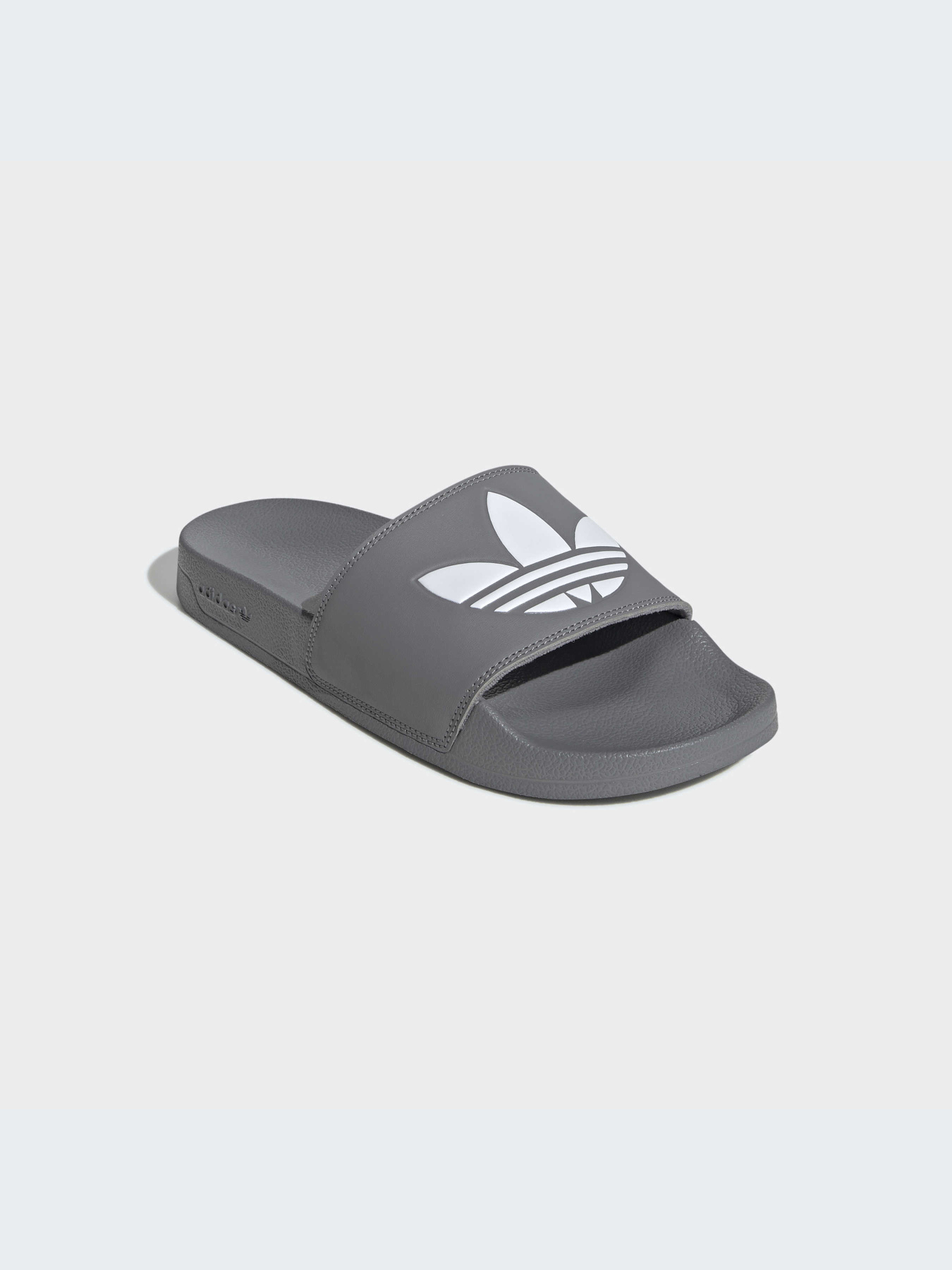 Шлёпанцы Adidas Adilette модель FU7592-KZ Шлёпанцы Adidas Adilette модель FU7592-KZ Фото