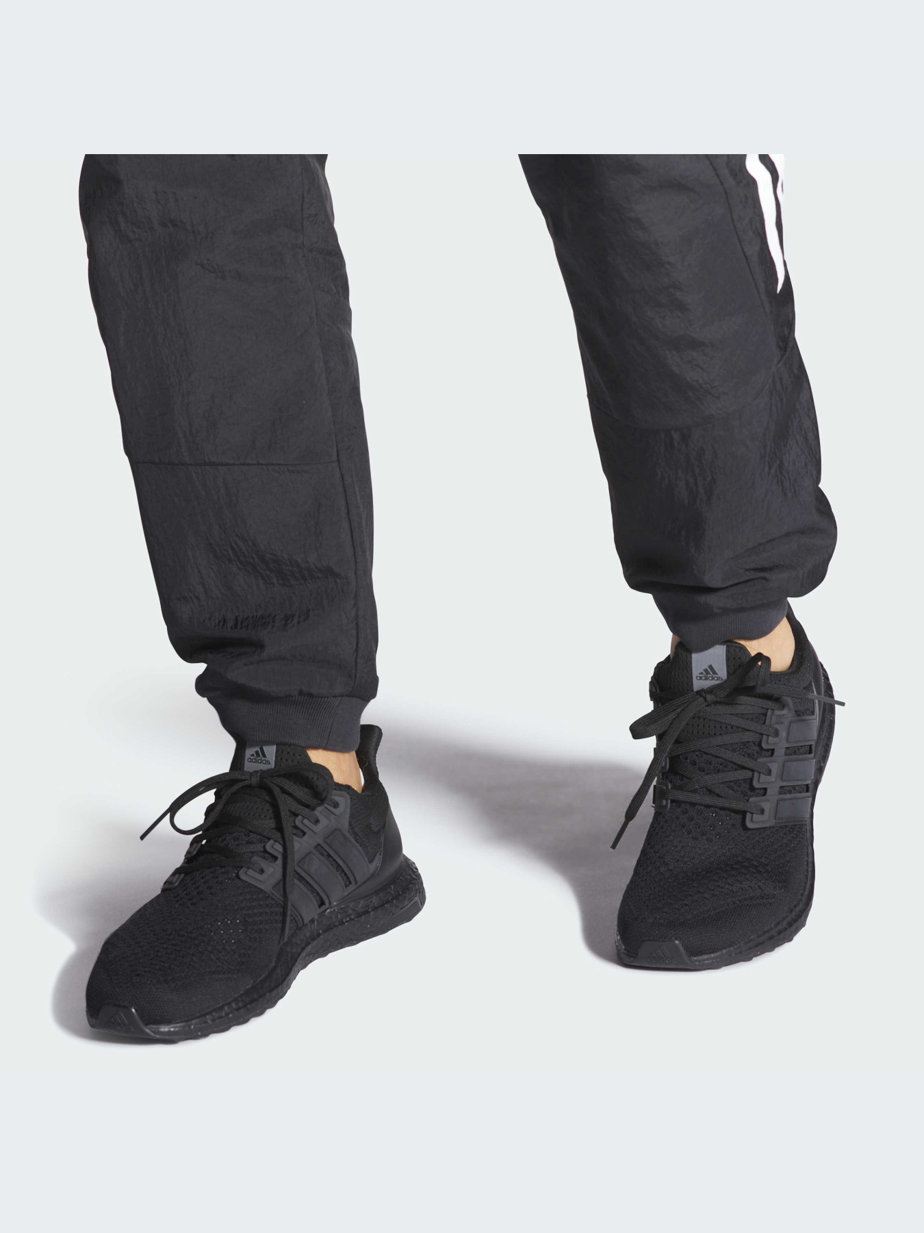 Кроссовки Adidas Ultraboost модель HQ4199-KZ Кроссовки Adidas Ultraboost модель HQ4199-KZ Фото