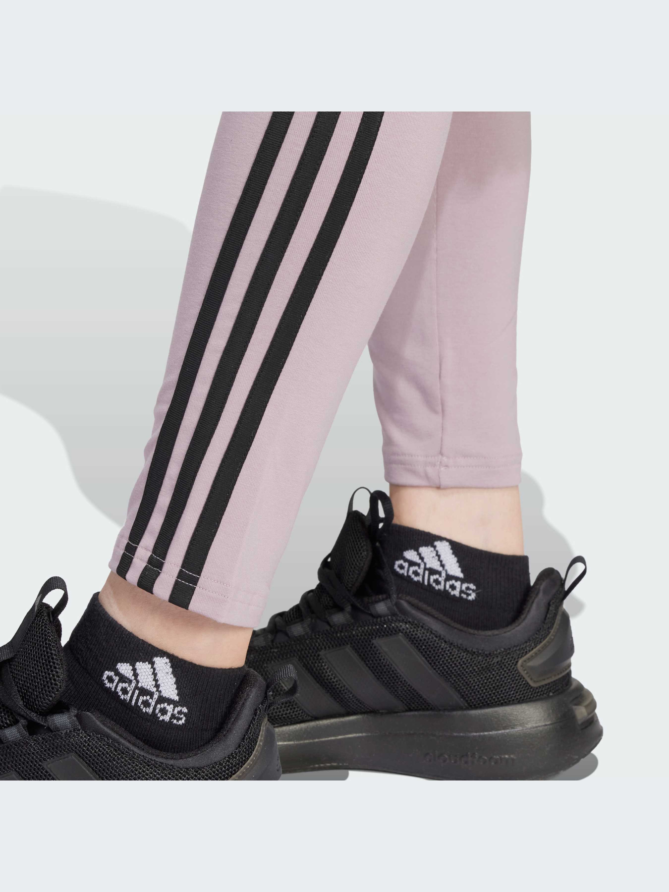Брюки Adidas Культовые силуэты модель IS3611-KZ Фото