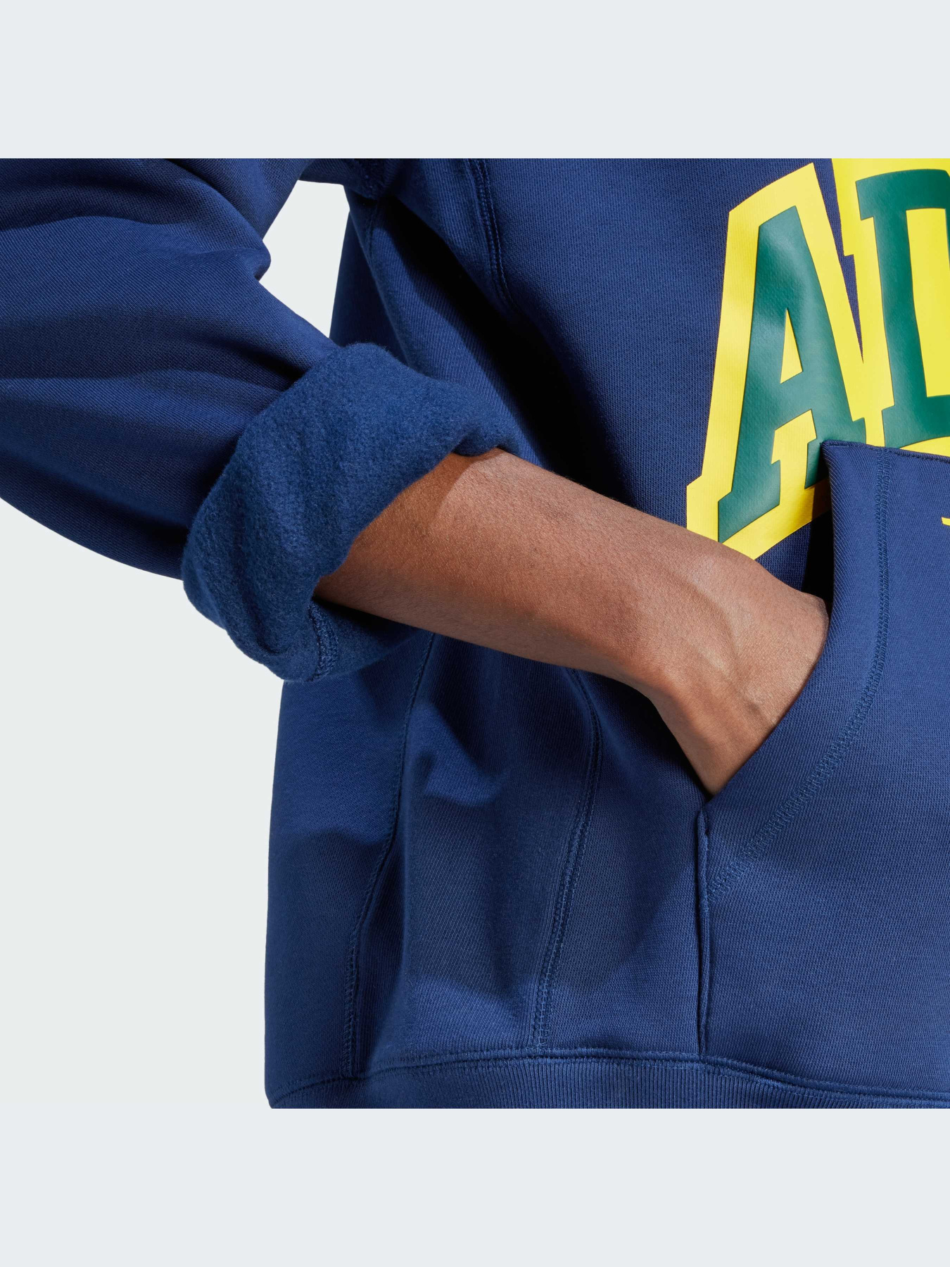 Худи и свитшоты Adidas Graphics модель IS0235-KZ Фото