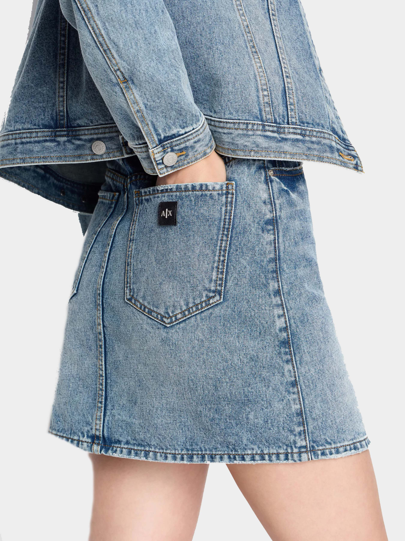 Юбки Armani Exchange модель 3DYN60-Y14BZ-1500 Фото