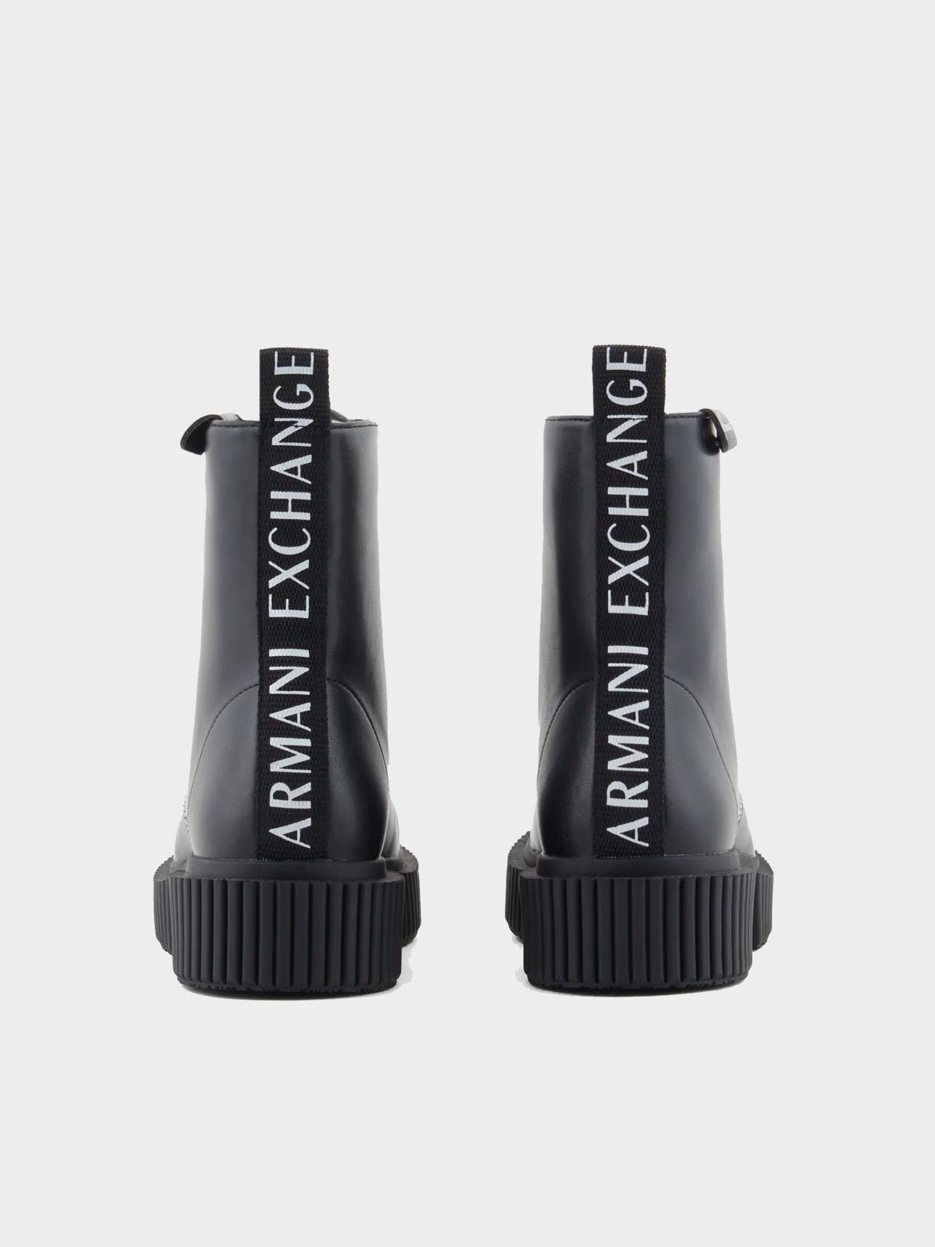 Ботинки и сапоги Armani Exchange модель XDM015-XV789-00002 Фото