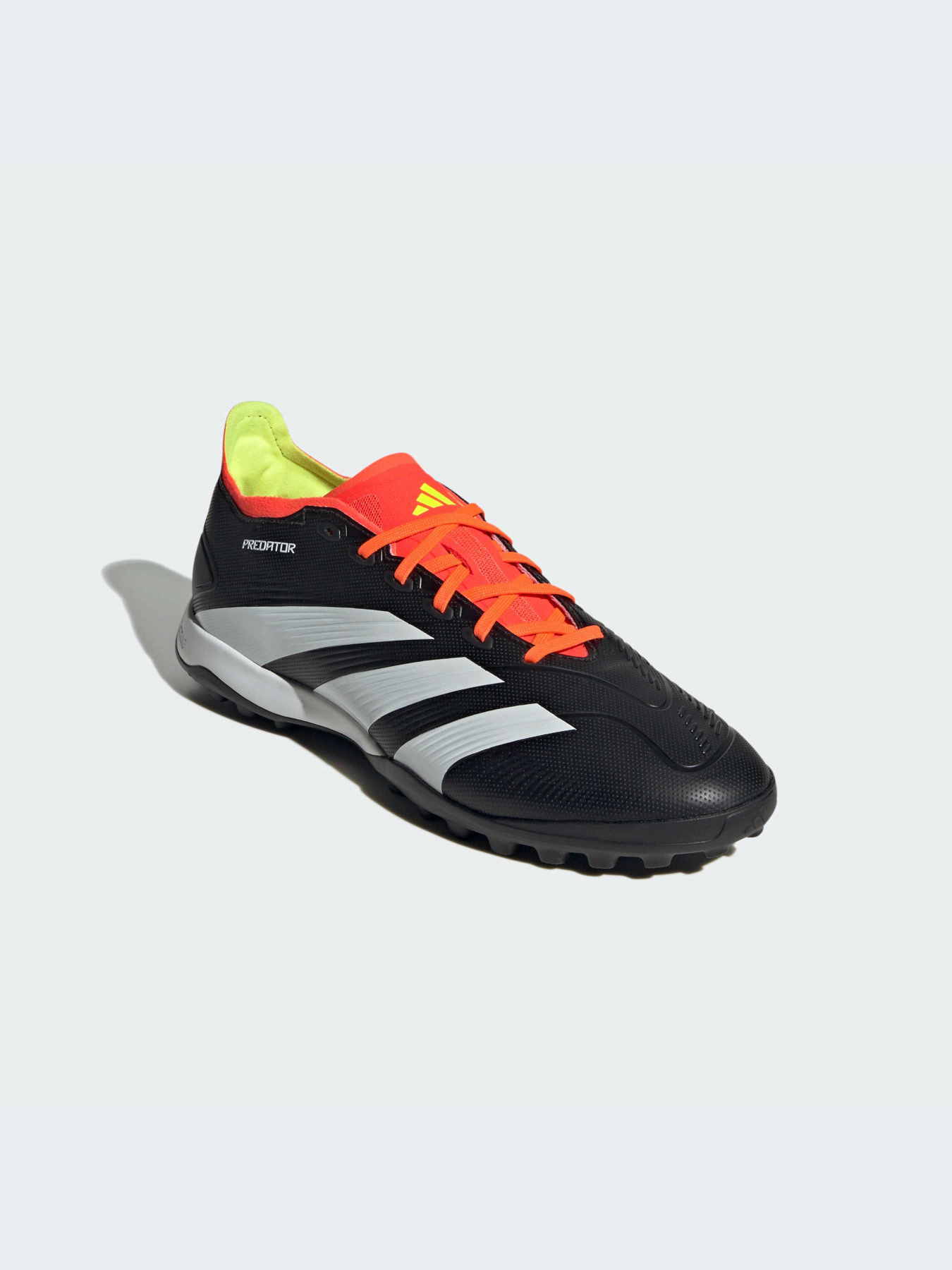 Кроссовки Adidas Predator модель IG7723-KZ Фото