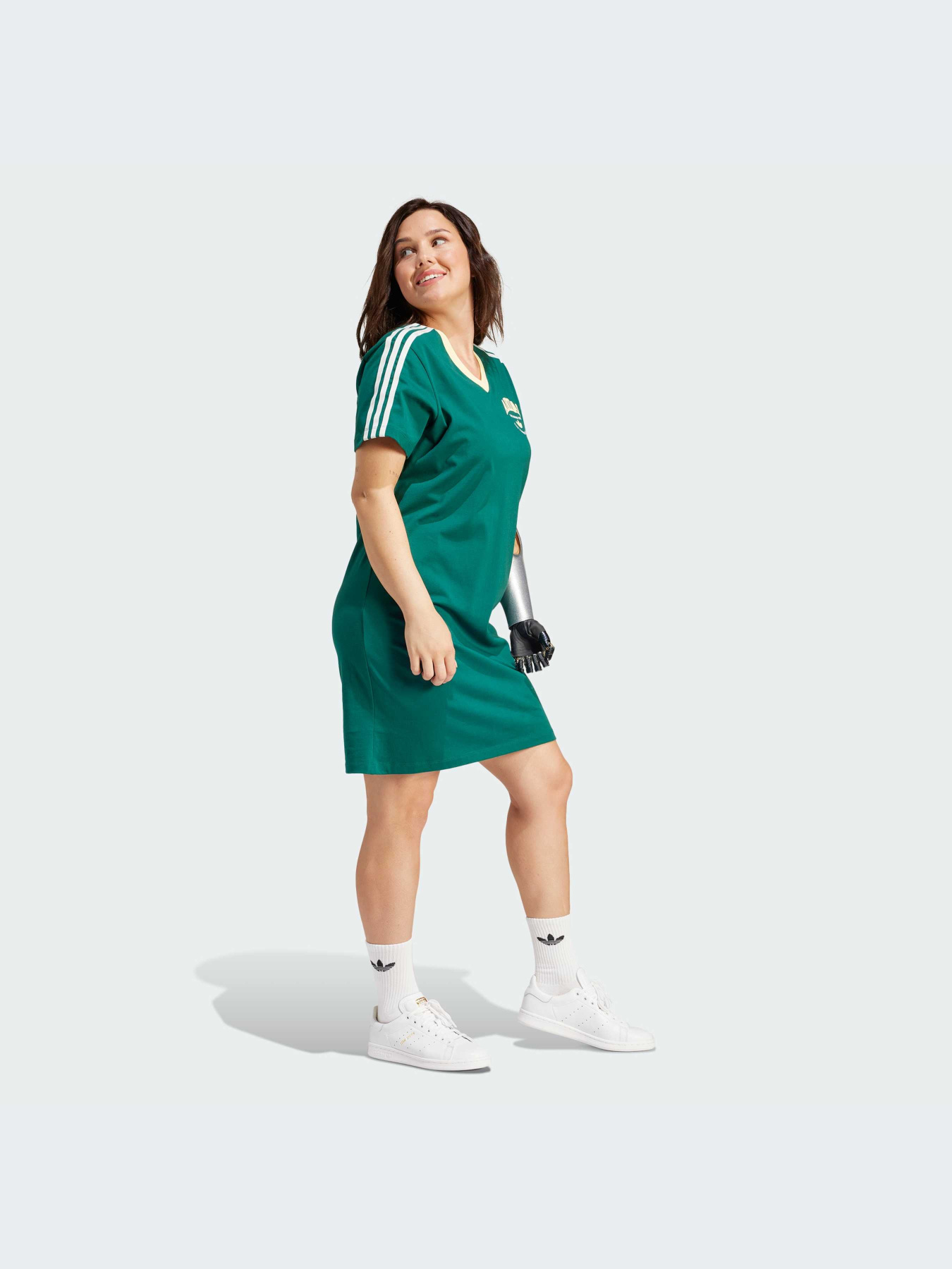 Платья Adidas Graphics модель IR6042-KZ Фото