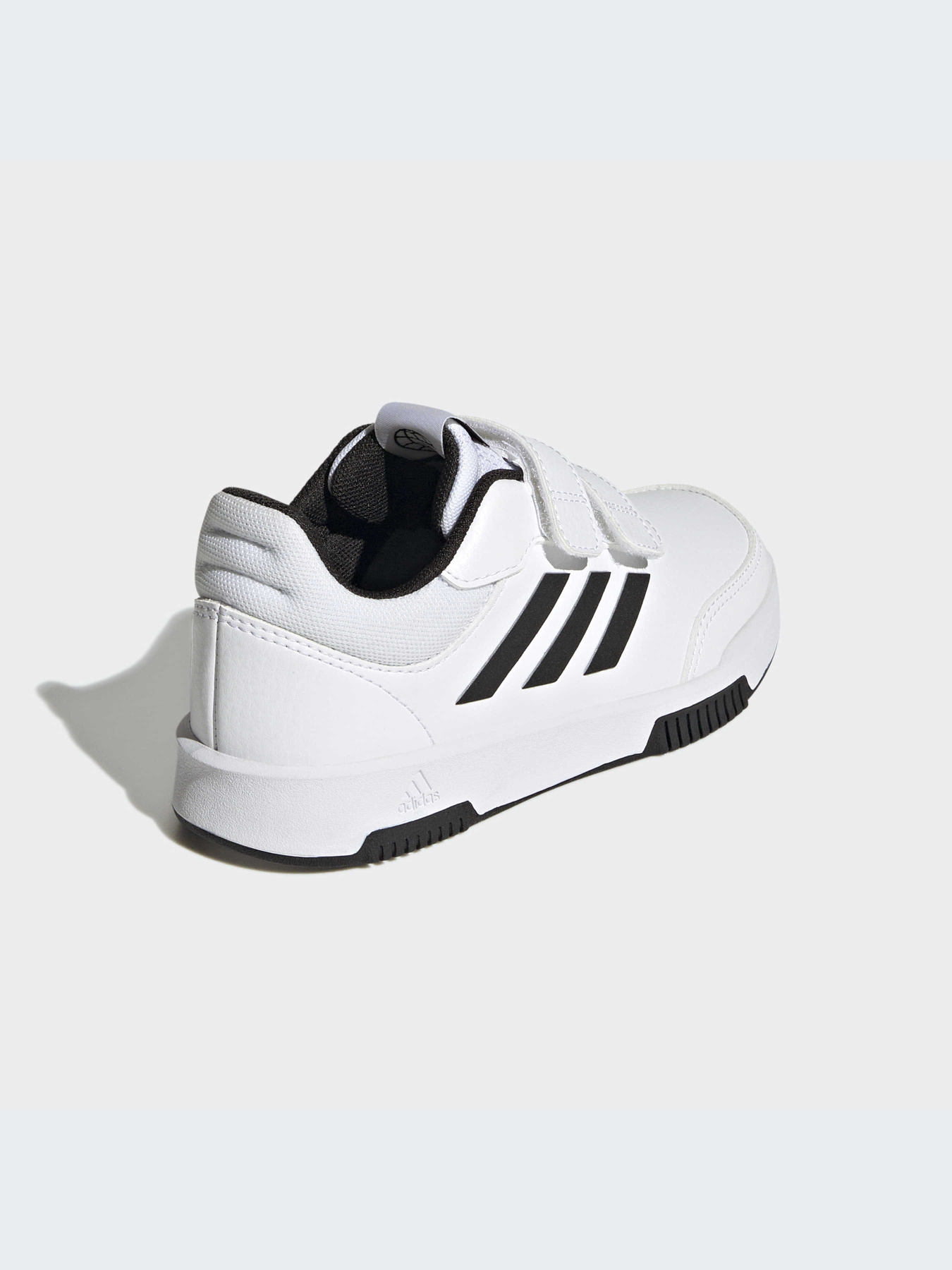 Кроссовки Adidas модель GW1981-KZ Кроссовки Adidas модель GW1981-KZ Фото
