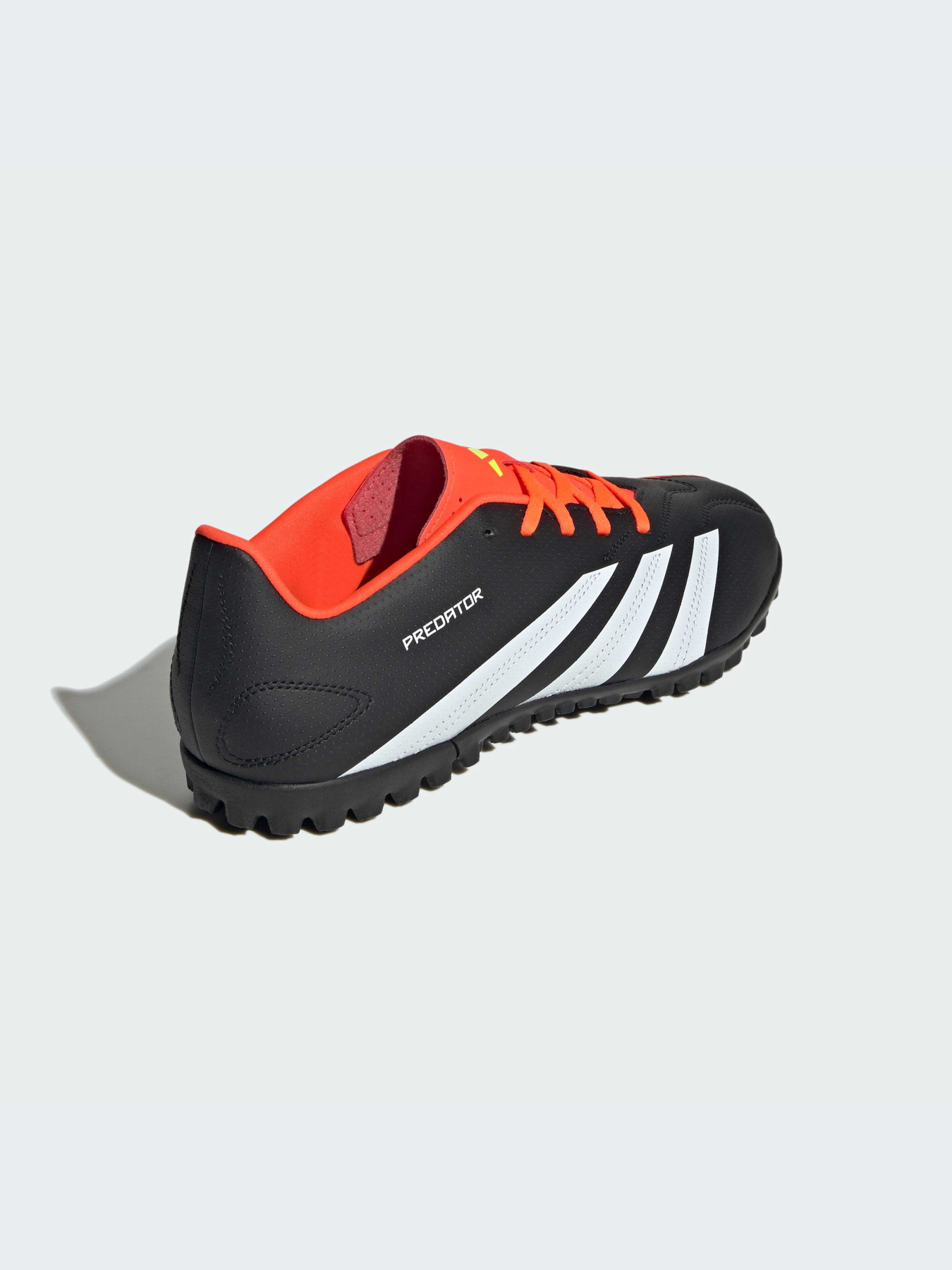 Кроссовки Adidas Predator модель IG7711-KZ Фото