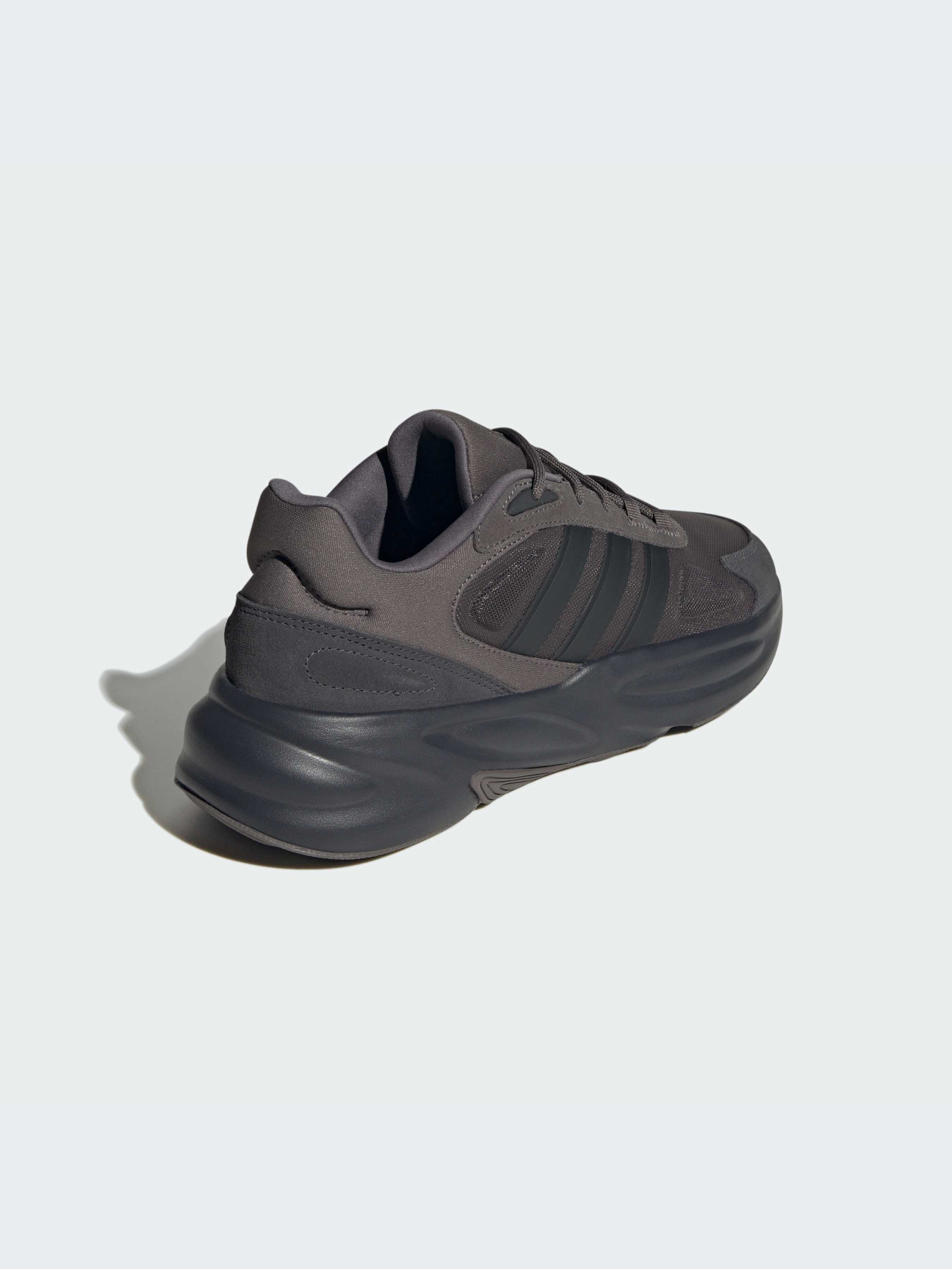 Кроссовки Adidas Ozweego модель IG5984-KZ Фото