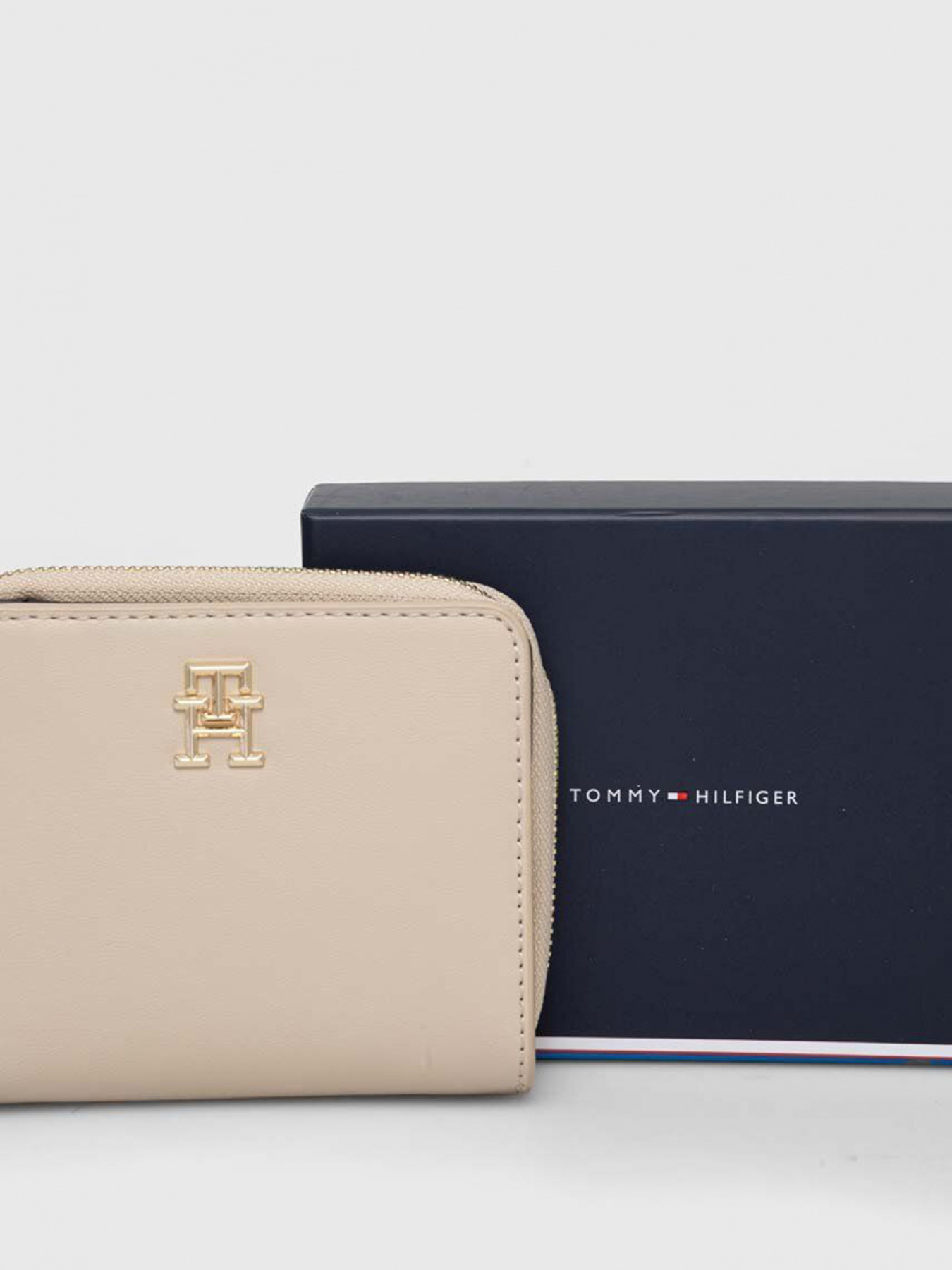 Кошельки Tommy Hilfiger модель AW0AW15748-AES Фото
