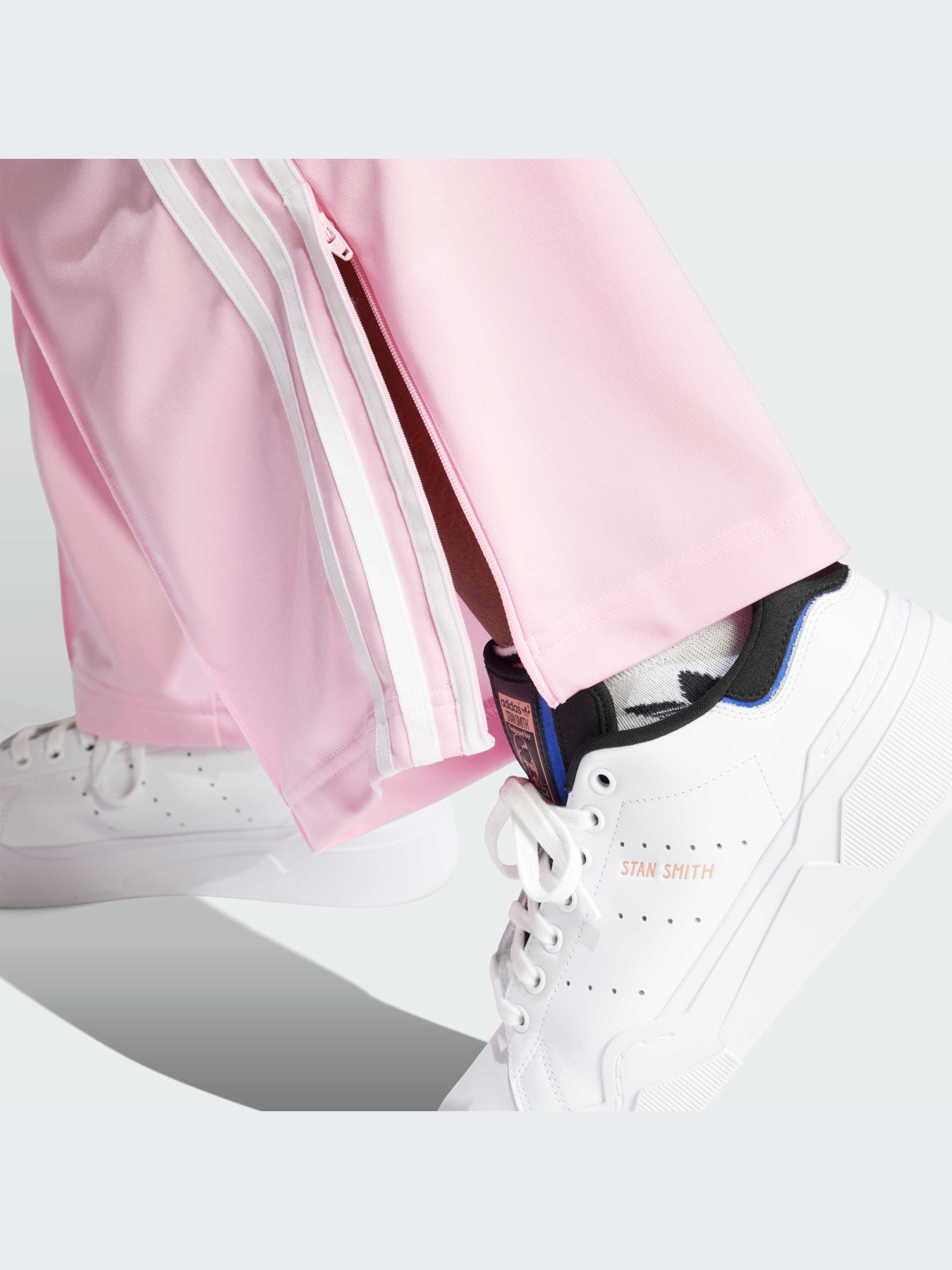 Брюки Adidas модель IP0637-KZ Фото