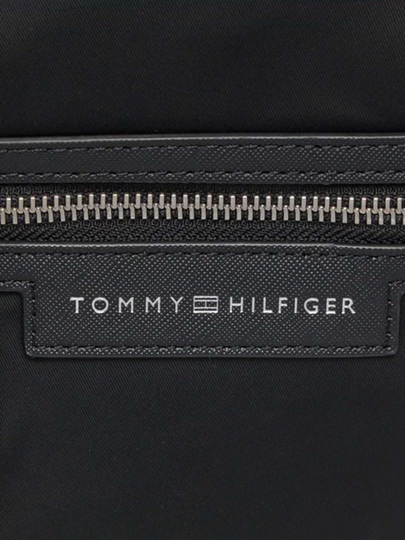Сумки Tommy Hilfiger модель AM0AM11830-BDS Фото