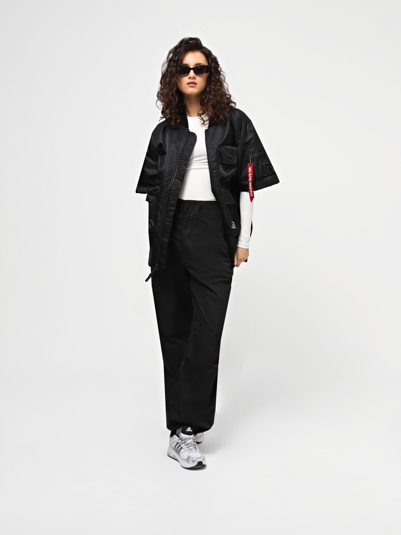 Куртки и дубленки Alpha Industries модель UJL54000C1_001 Куртки и дубленки Alpha Industries модель UJL54000C1_001 Фото