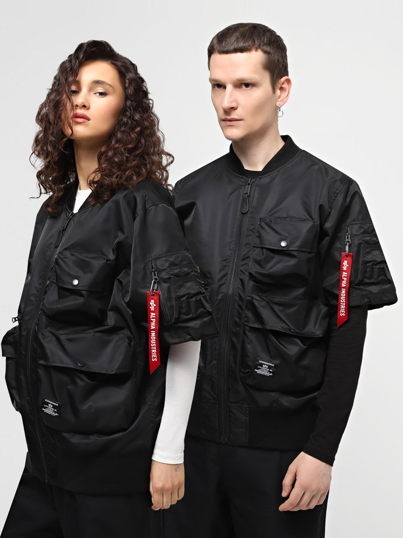 Куртки и дубленки Alpha Industries модель UJL54000C1_001 Куртки и дубленки Alpha Industries модель UJL54000C1_001 Фото