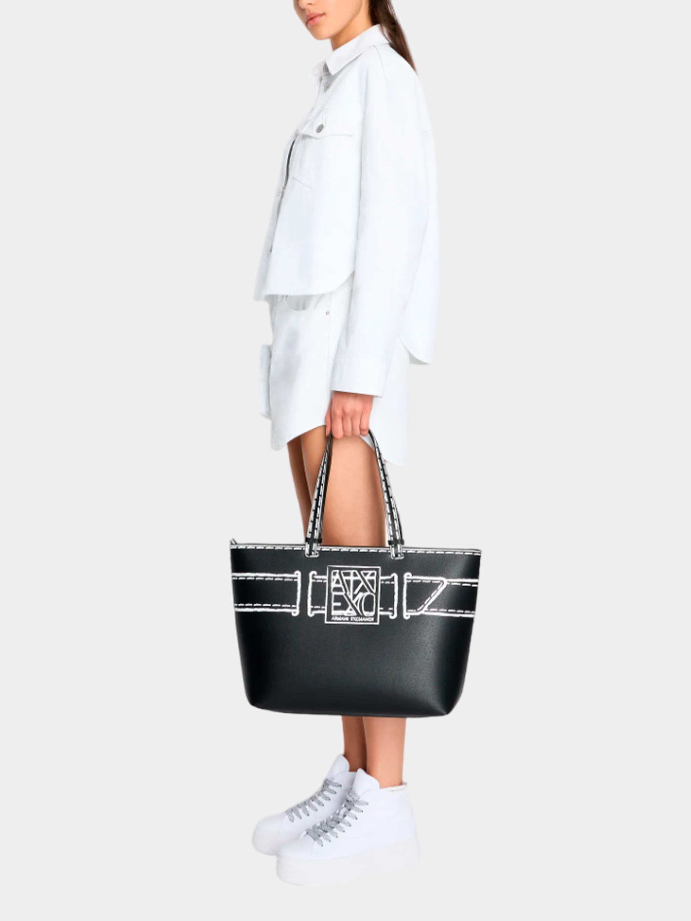 Куртки и дубленки Armani Exchange модель 3DYB49-Y15MZ-0104 Фото