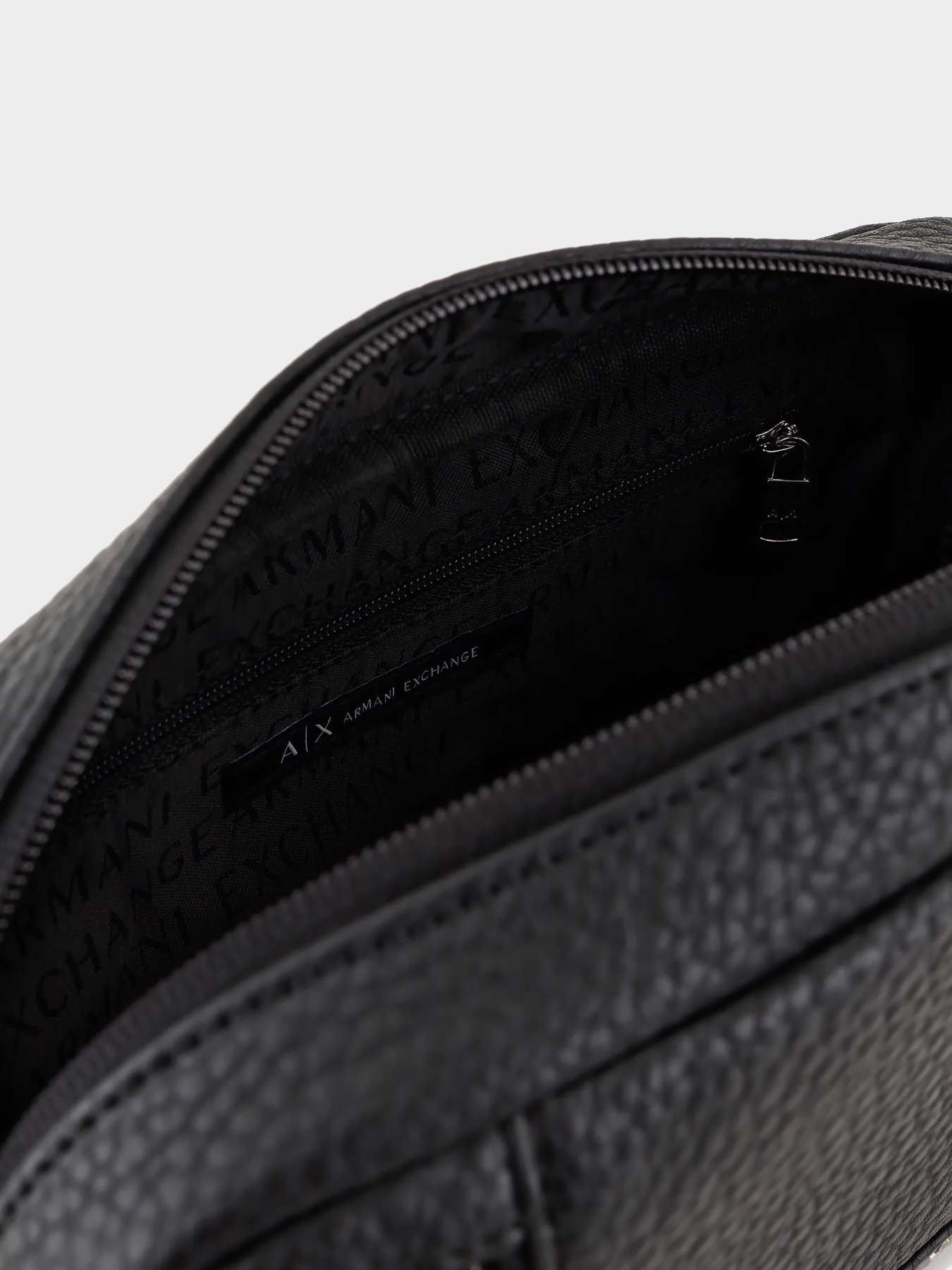 Сумки Armani Exchange модель 952663-CC828-00020 Фото