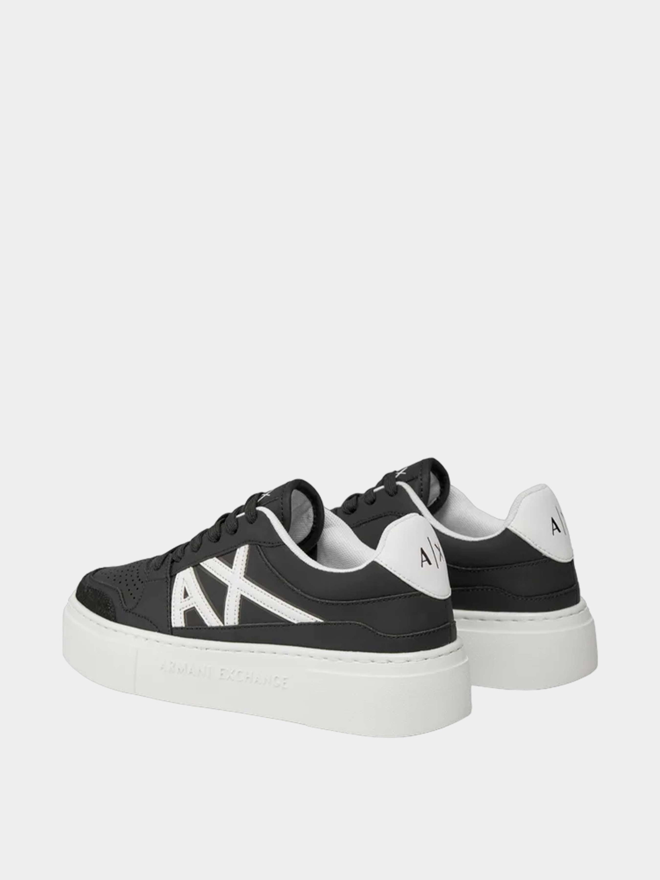 Кроссовки Armani Exchange модель XDX147-XV830-T037 Фото