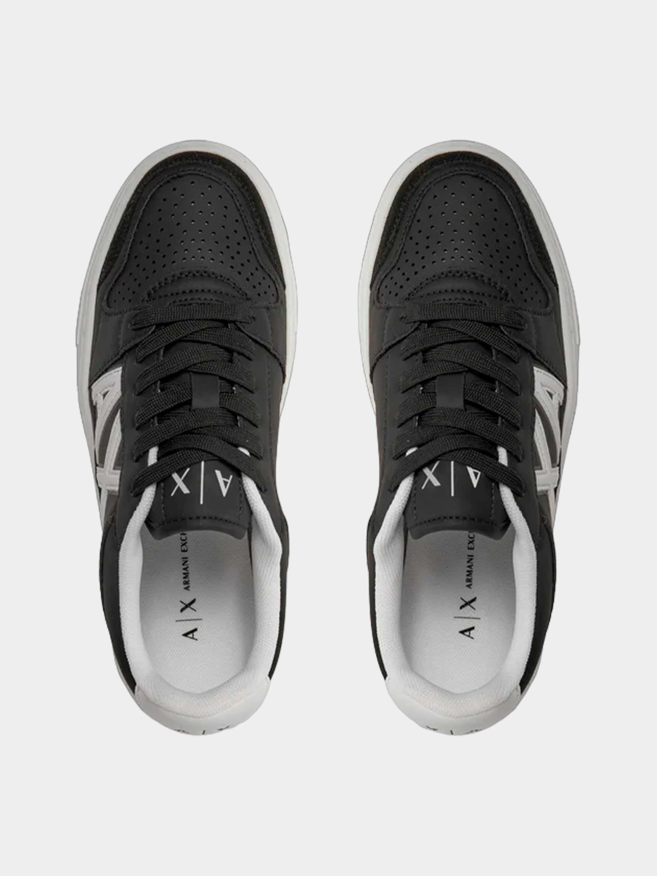 Кроссовки Armani Exchange модель XDX147-XV830-T037 Фото