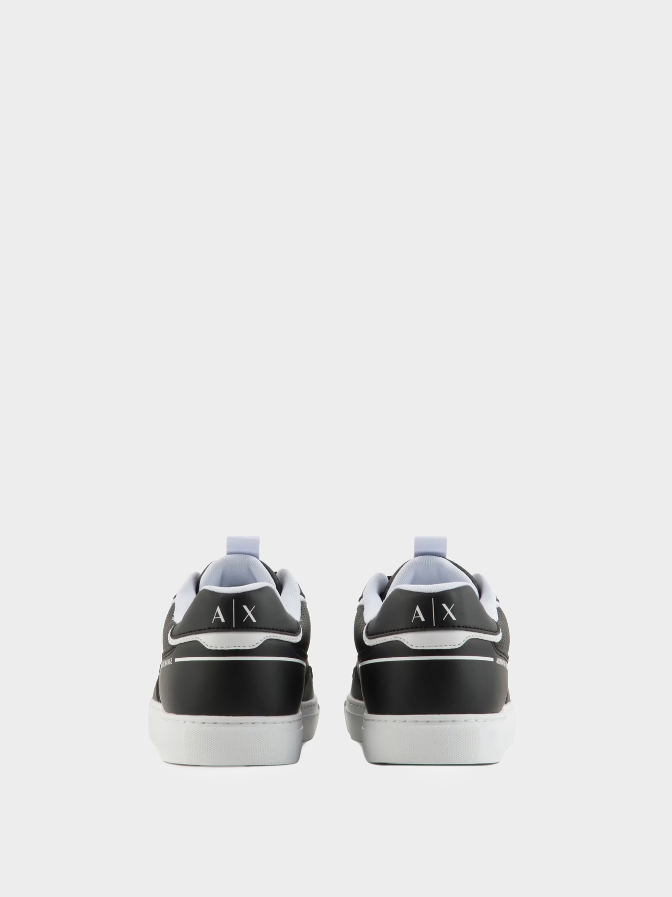 Кроссовки Armani Exchange модель XUX199-XV800-S277 Фото